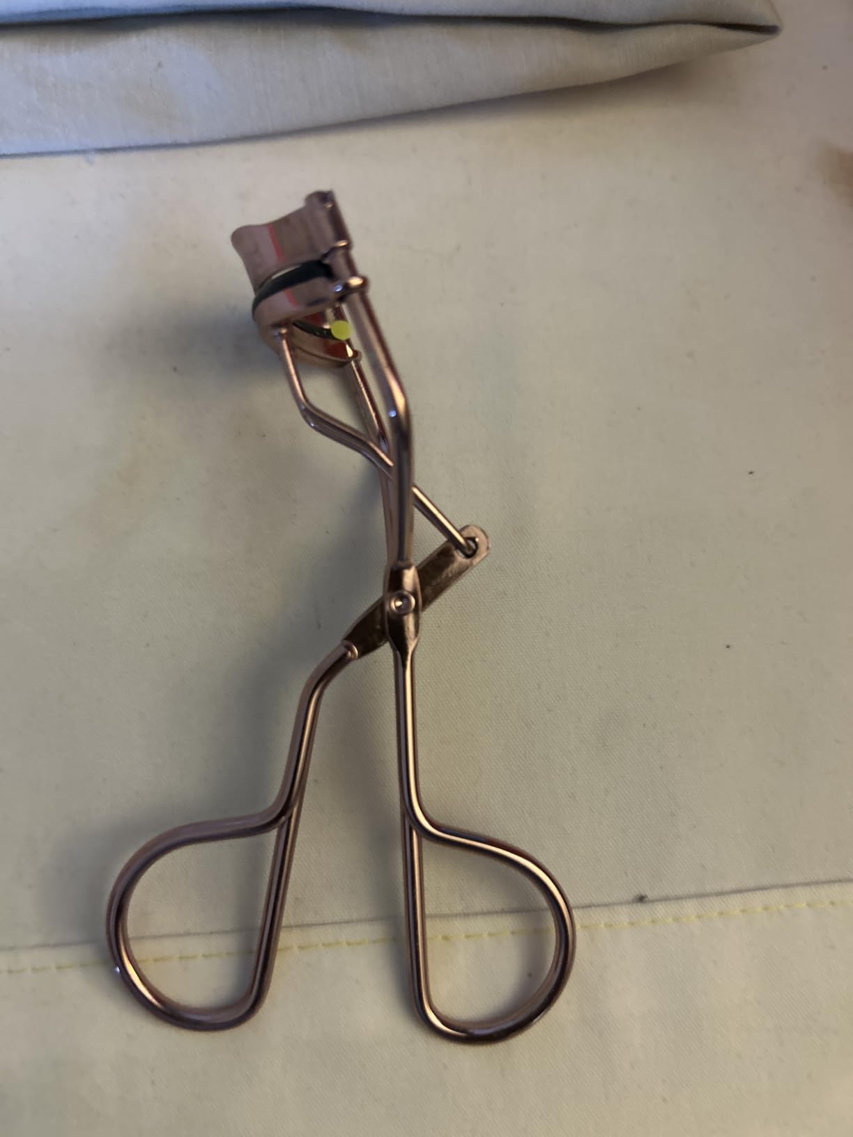 wet n wild High On Lash Eyelash Curler with Comfort Grip (Pack of 2) customer photo 1