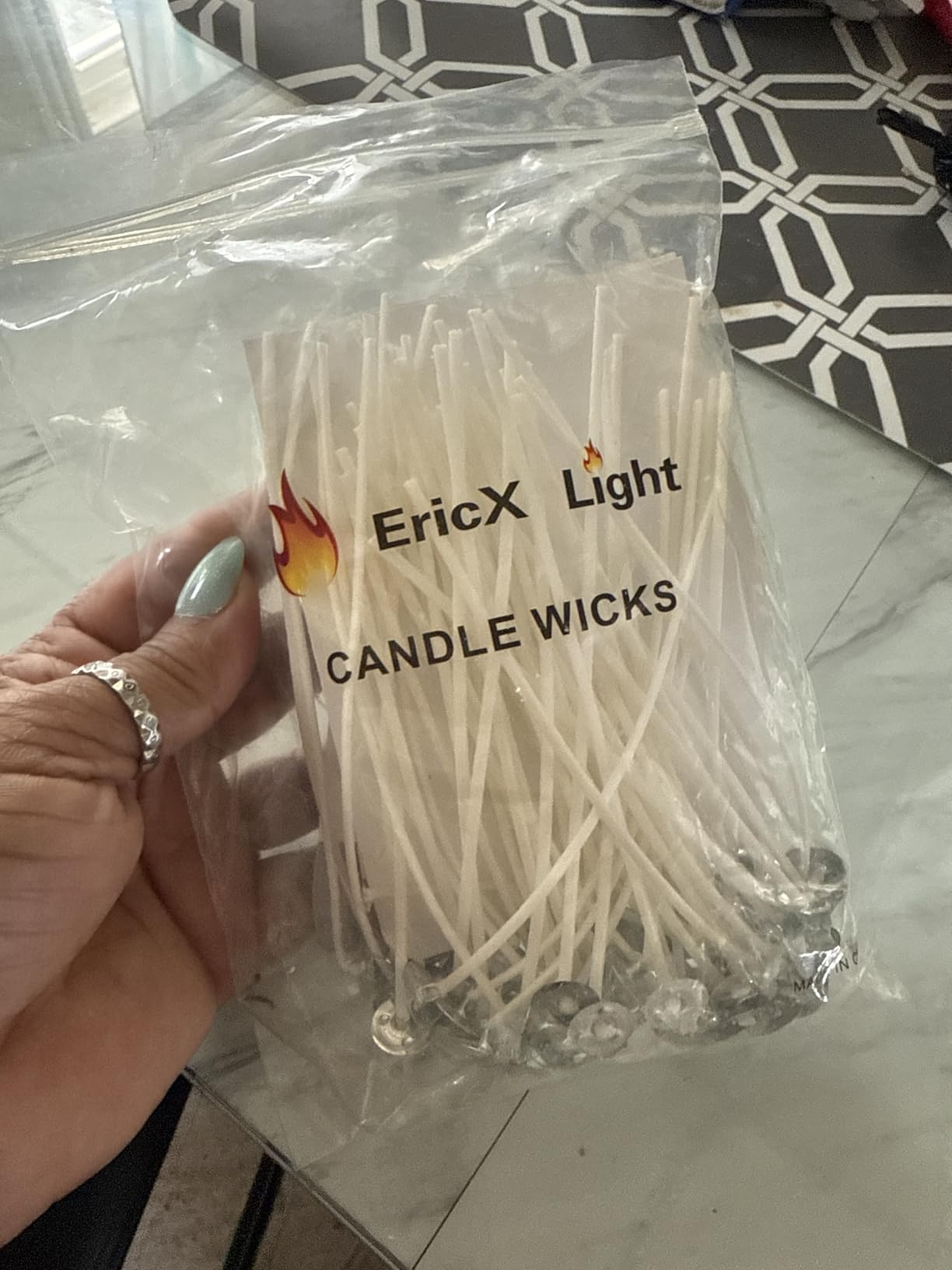 Ohcans Candle Making Kit Supplies for Beginners, Soy Wax DIY Candle Making for Adults, with 900ml Candle Make Pouring Pot, Candle Wicks, Wicks Sticker, Wicks Holder,Soy Candle Wax customer photo 1