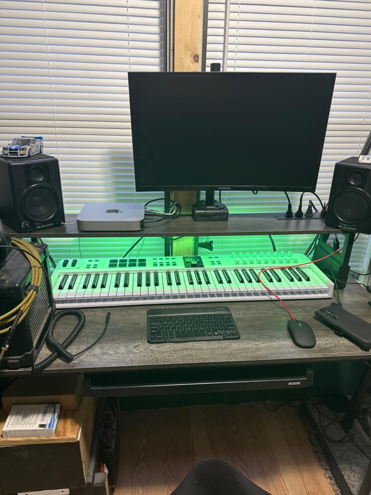 Arturia KeyLab Essential mk3 — 61 Key USB MIDI Keyboard Controller with Analog Lab V Software Included customer photo 2