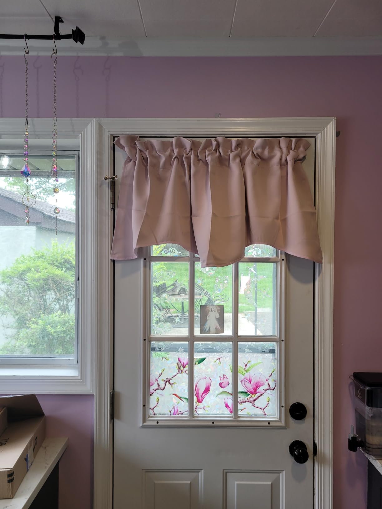 NICETOWN Scalloped Window Valance for Bedroom, Blackout Valance Curtains for Living Room, Kitchen Curtains Valances for Small Window (52x18 Inch, Sage Green, 4 Panles) customer photo 1