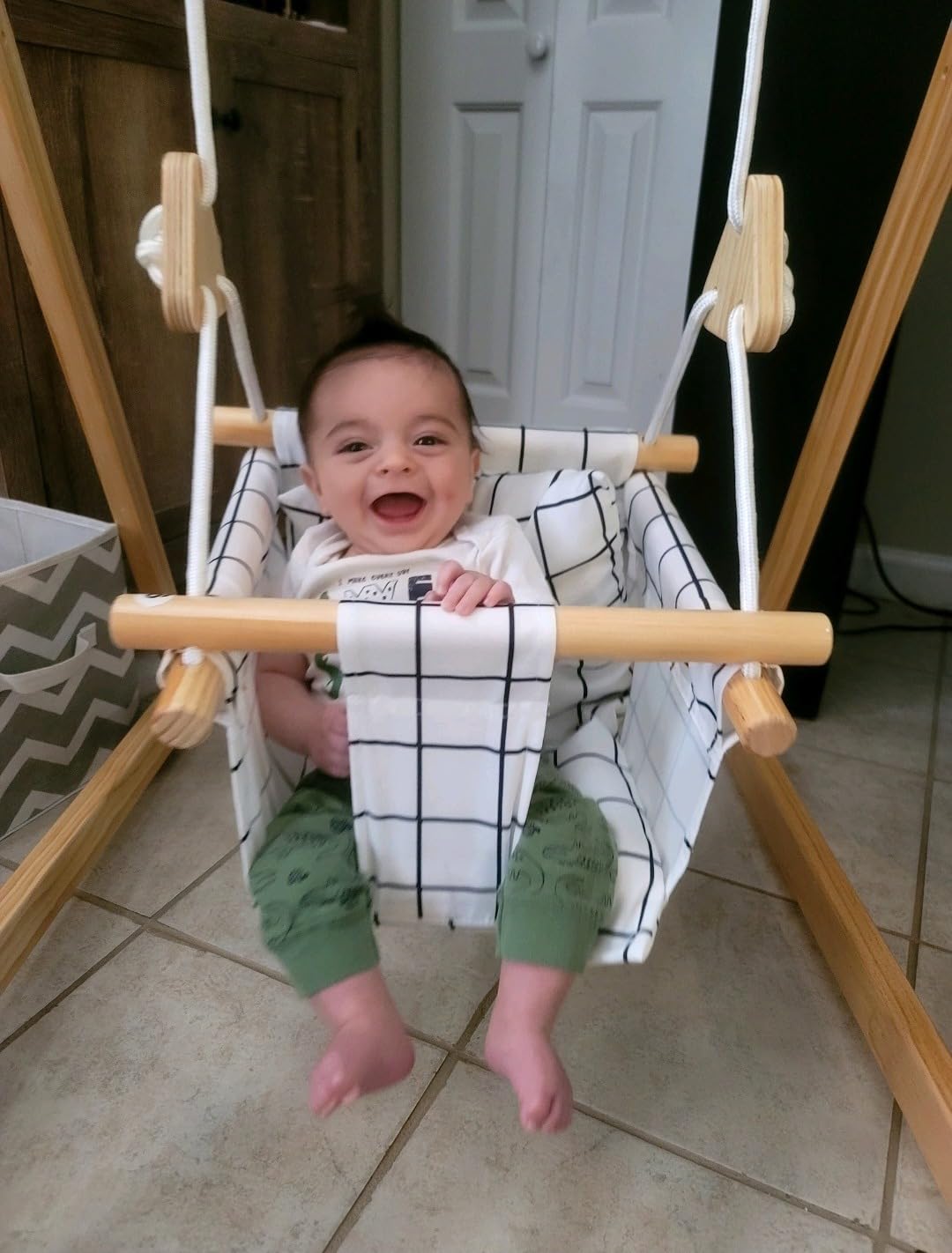 Avenlur Spruce Baby Swing, Foldable Wooden Indoor Swing with Stand customer photo 2