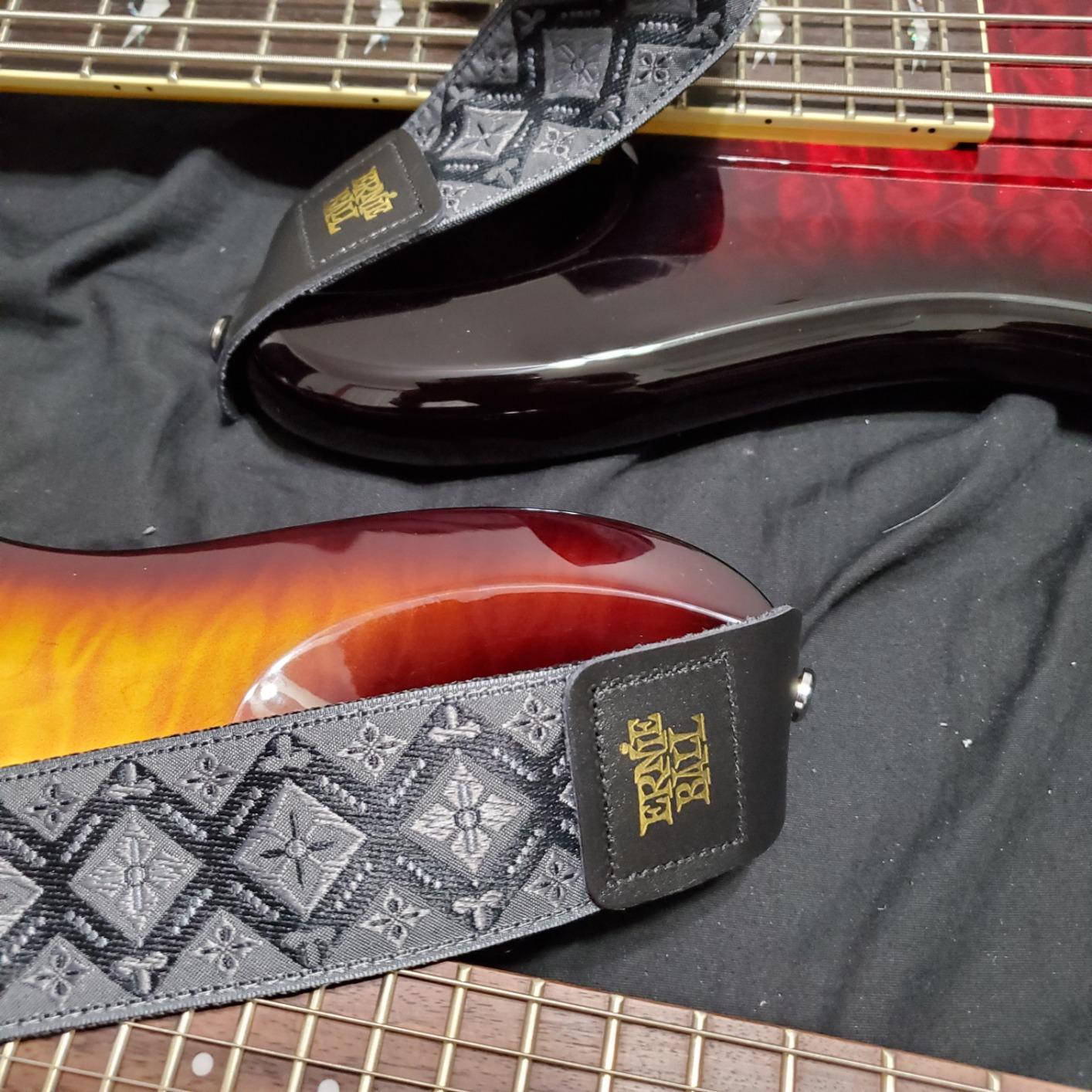 Ernie Ball Classic Jacquard Guitar Strap/Bass Strap customer photo 1