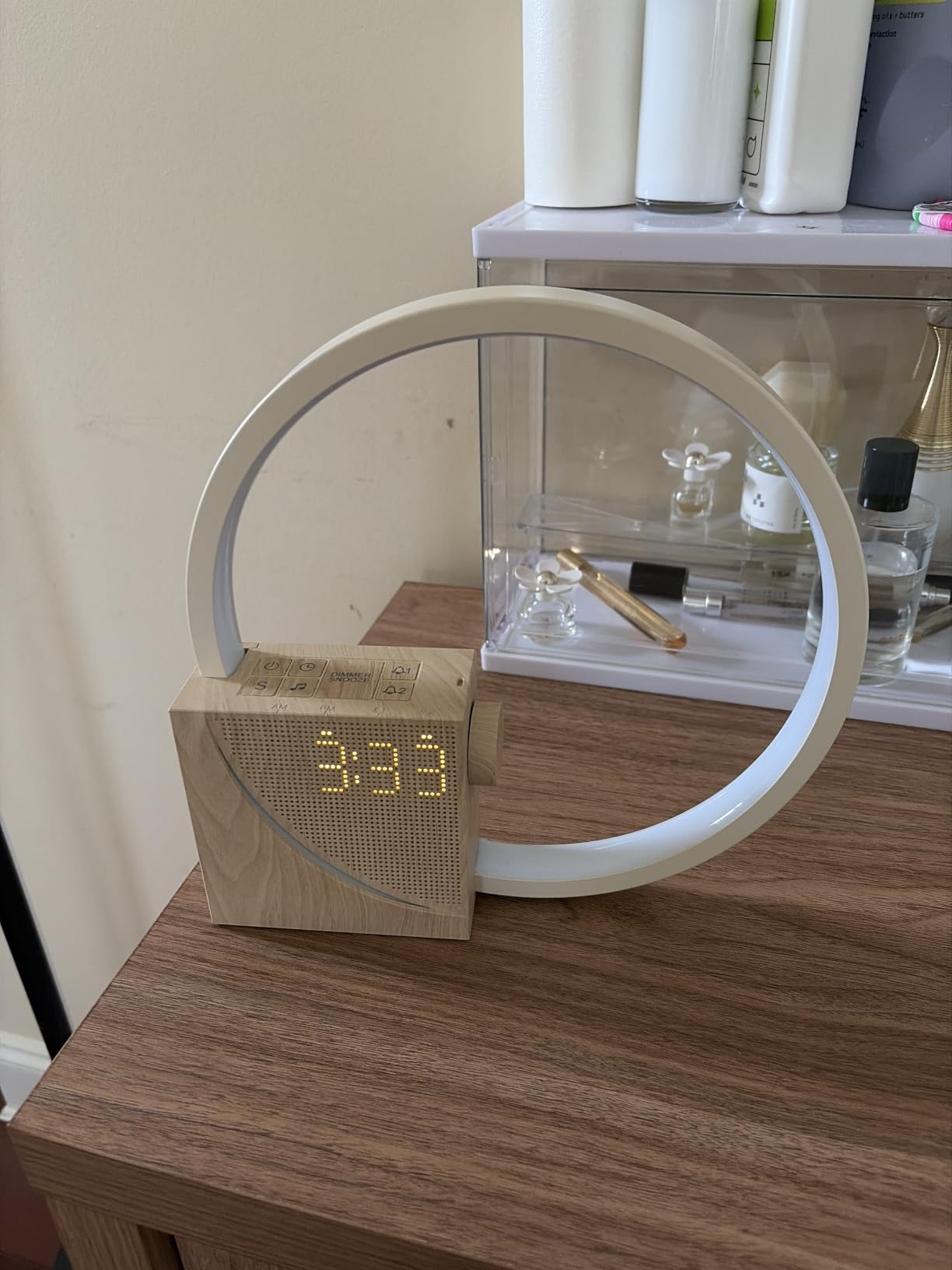Vivilumens Sunrise Alarm Clock with Sound Machine for Heavy Sleepers Adults customer photo 2
