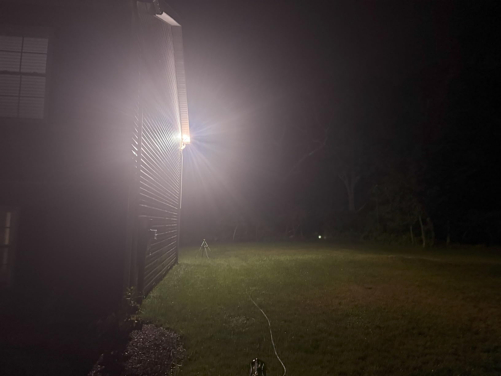 Wyze Floodlight Camera v2, 2K HD Outdoor Security Camera with 2800 Lumens | Color Night Vision, 160° Wide Angle, 105dB Siren, Motion Detection, Works with Alexa & Google Assistant customer photo 2