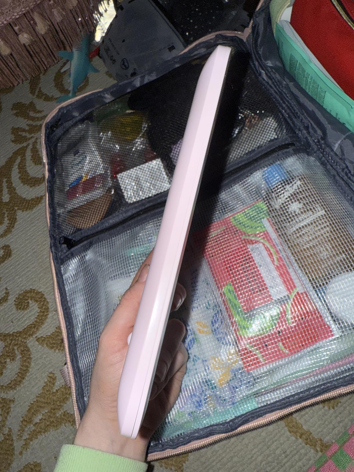 Gospire Travel Makeup Mirror with Lights and Magnification 10X, Pink customer photo 2