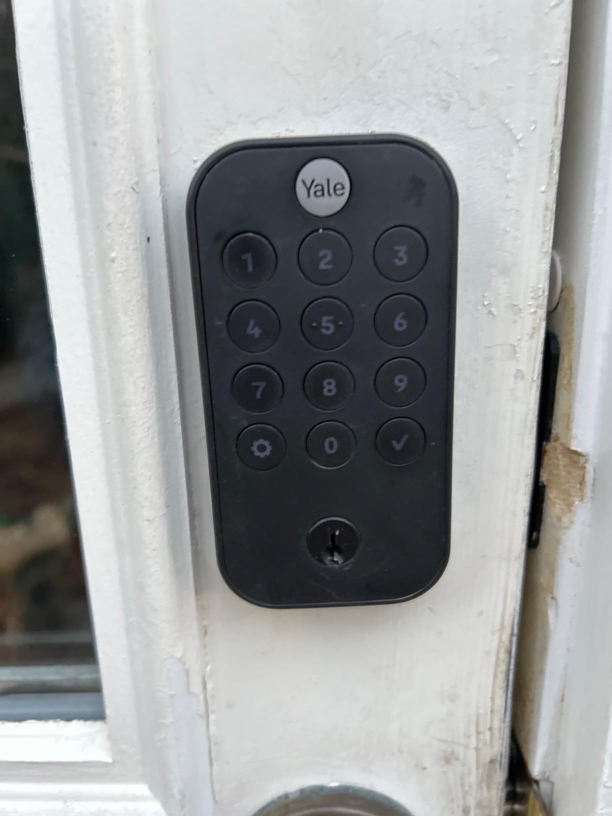 Yale Assure Lock 2 Plus Apple Home Keys Deadbolt with Wi-Fi, Black Suede customer photo 1