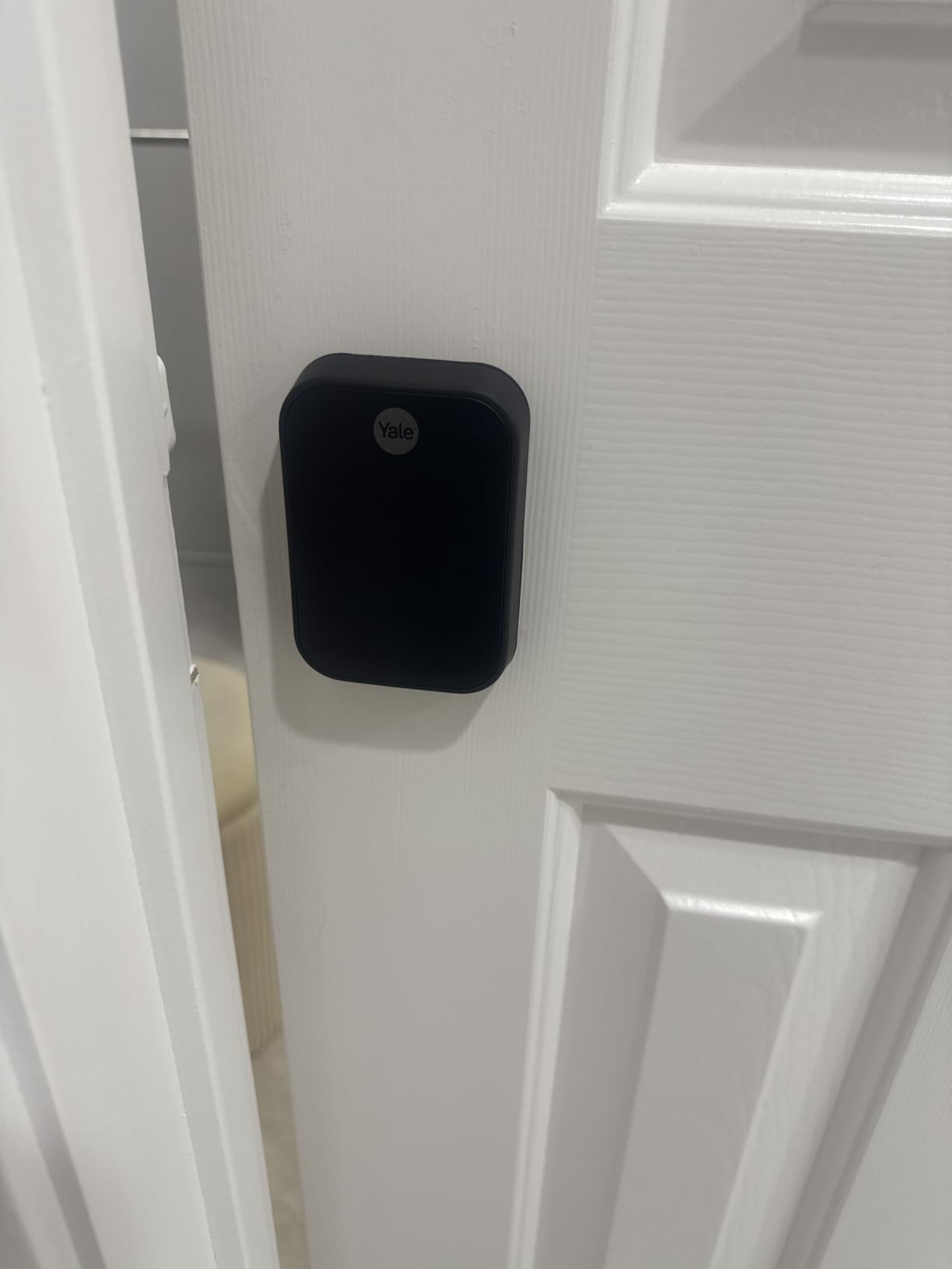 Yale Assure Lock 2 Plus Apple Home Keys Deadbolt with Wi-Fi, Black Suede customer photo 2