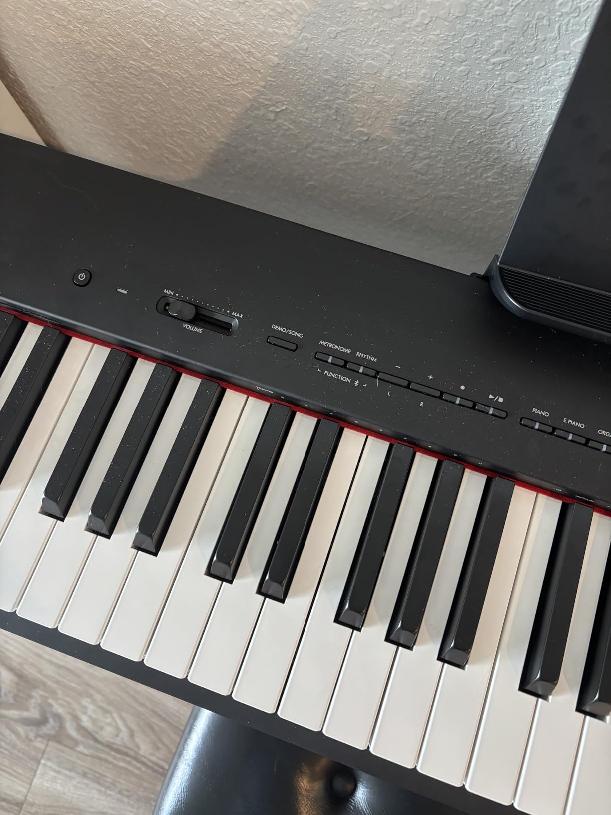 Yamaha P225 88-Key Digital Piano with Weighted Keys, Portable Design, Keyboard, Music Rest, Sustain Foot Switch, and Built-In Speakers, White (P225WH) customer photo 1