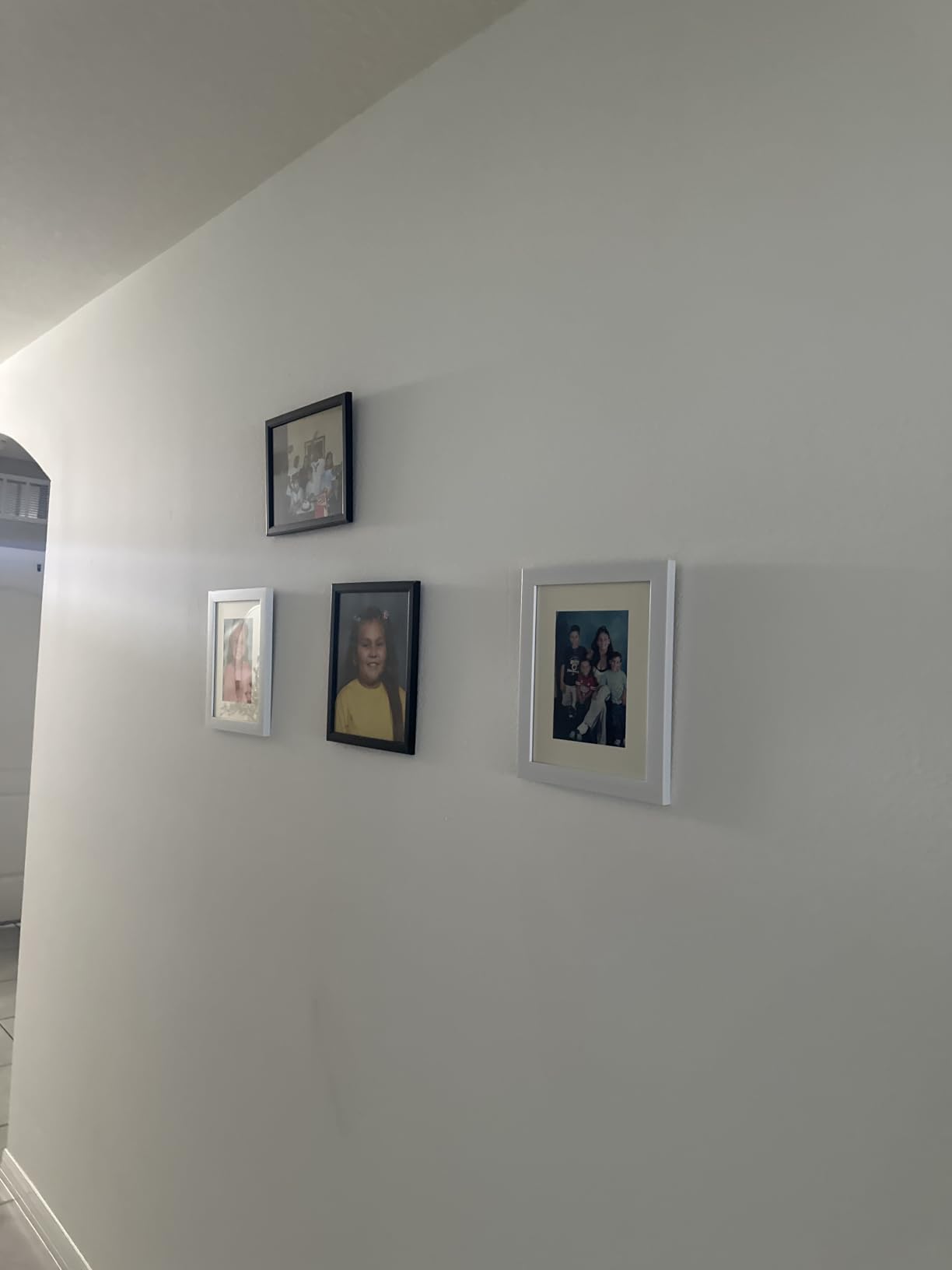 Vittanly 8x10 Picture Frames Set of 9 for Wall or Tabletop Display, Black customer photo 1