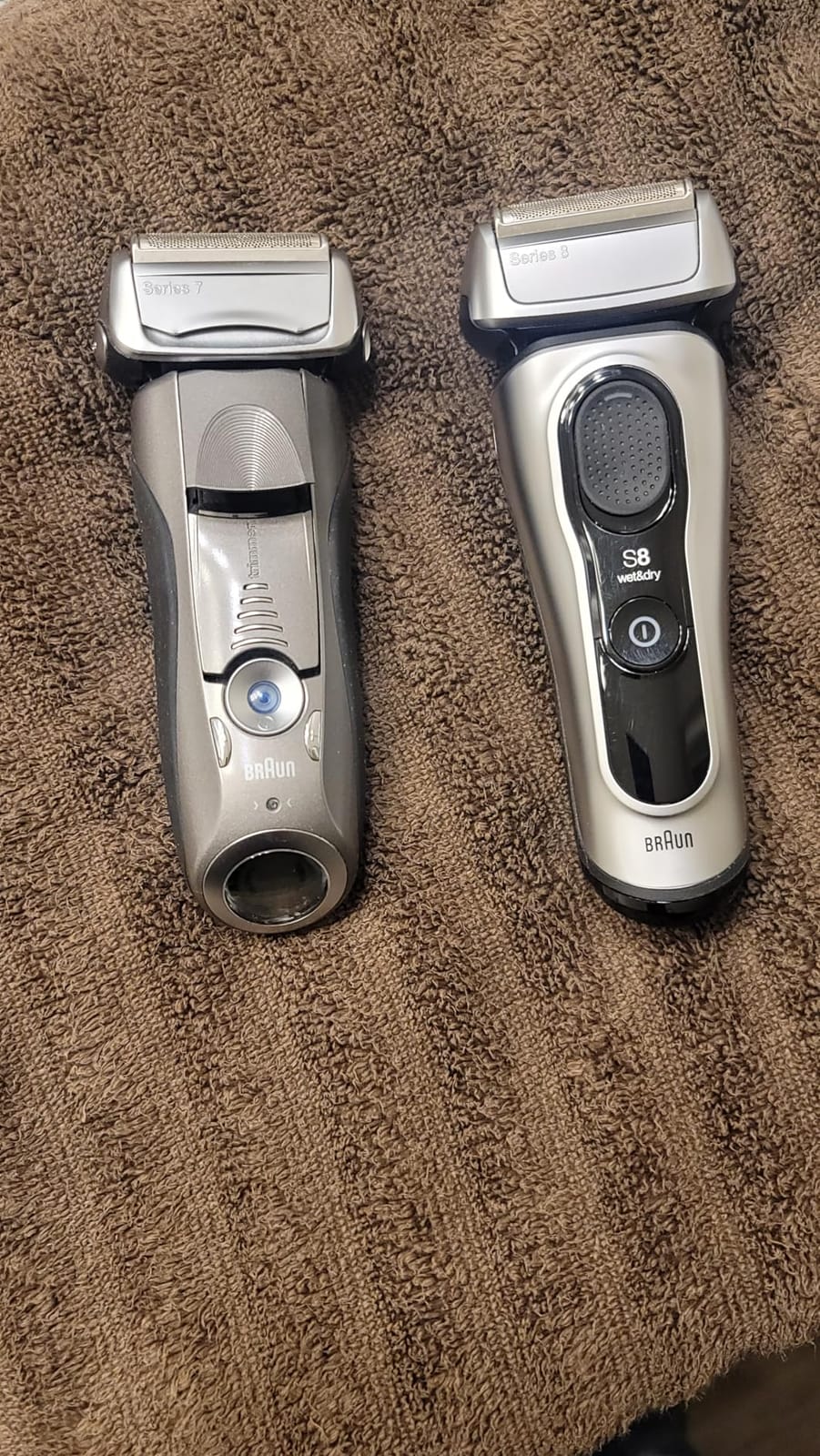 Braun Series 8 Electric Shaver for Men, Wet & Dry Foil Razor, 5-in-1 SmartCare Clean & Charge Center, Built-in Precision ProTrimmer, Travel Case, Dark Blue 8560cc customer photo 2