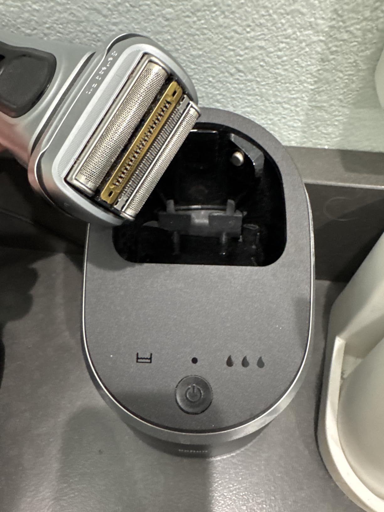 Braun Series 9 PRO+ Electric Razor for Men, 5 Pro Shave Elements & Precision Long Hair Trimmer, 6in1 SmartCare Center, Wet & Dry Electric Shaver for Smooth Skin with 60min Battery Runtime, 9567cc customer photo 2