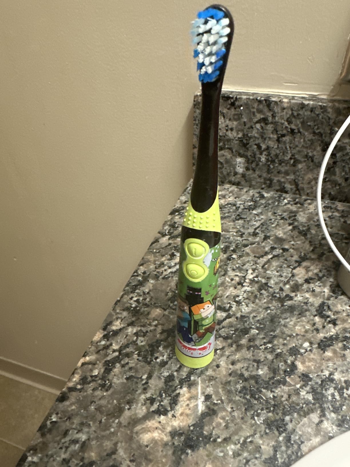 Colgate Kids Battery Powered Minecraft Toothbrush, Extra Soft customer photo 2