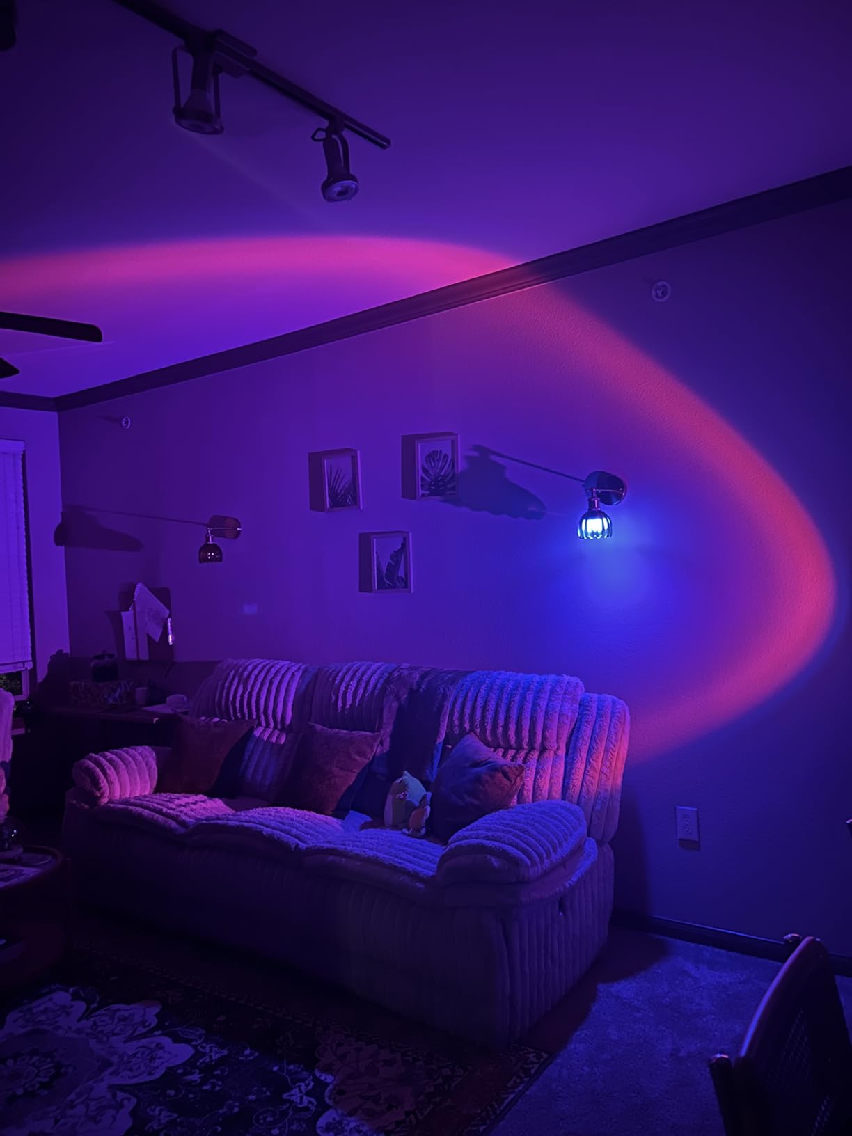 Spacenight Sunset Lamp Projector Multi-Color Multi-Mode, Dimmable, Timing, Music Rhythm, Sunset Background Wonderful Visual Impact, USB Plug and Play (Remote & APP) customer photo 1