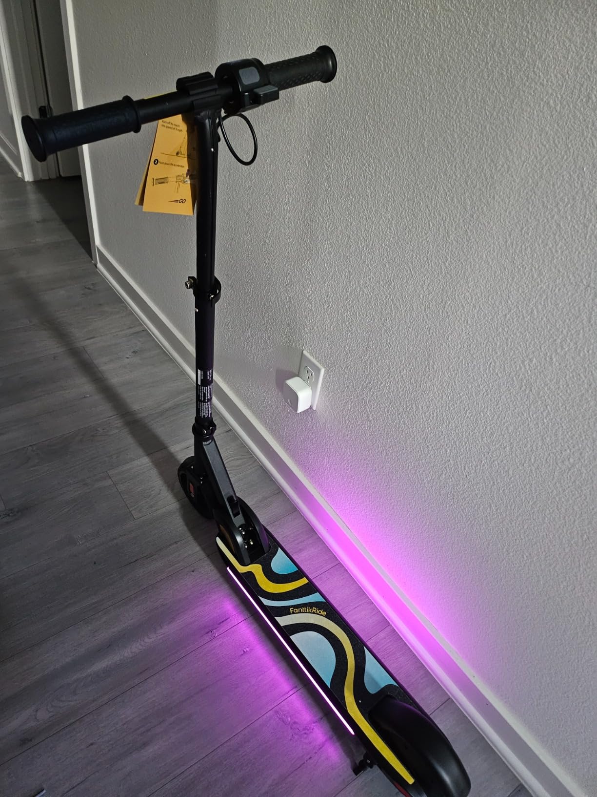 FanttikRide C9 Pro Kids Electric Scooter Ages 8-12, Colorful Rainbow Lights, E-Scooter for Kids 3.9-5.2 ft, 132 lbs, 5 Miles Range, Up to 40 min Ride Time, 5/8/10 MPH, 3 Adjustable Heights customer photo 2