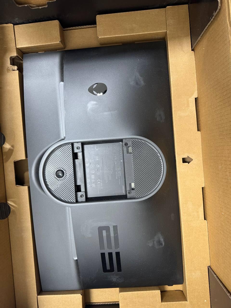 Dell 24 Monitor AW2524HF, FHD Fast IPS, 0.5ms, AMD FreeSync Premium, 400 cd/m2 Brightness, Anti-Glare, 99% sRGB, Height Adjust 4.3in, Pivot, Swivel, VESA Adaptive-Sync, USB 3.2 Hub customer photo 1