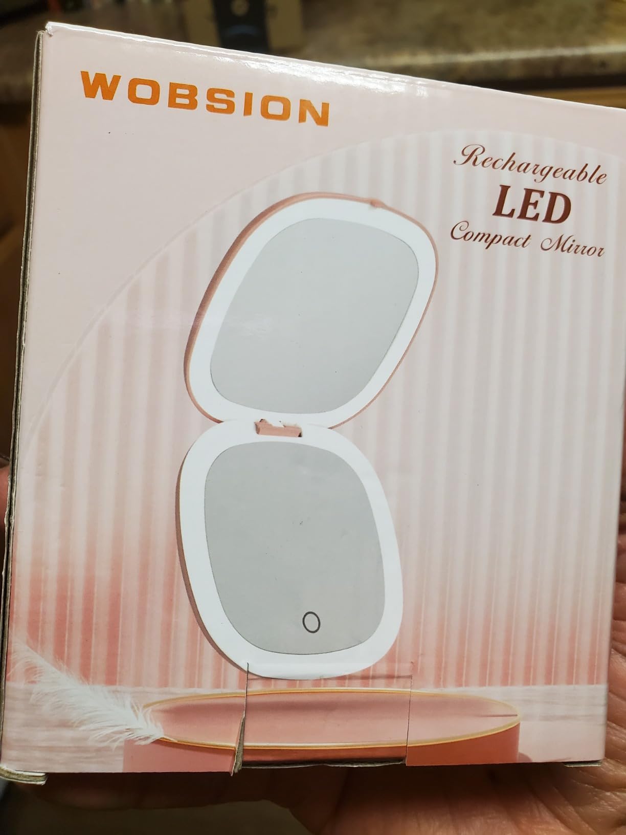 WOBSION 1x/10x Rechargeable Lighted Travel Makeup Mirror customer photo 2