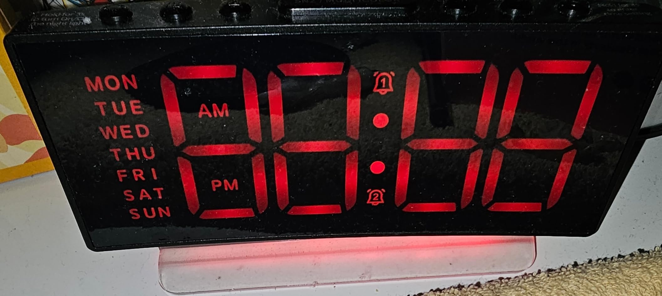 Cadmos Digital Alarm Clock - Extra Loud for Heavy Sleepers Adults Teens Kids, Rainbow Bedside Clock for Bedrooms, Large Display, 7 Color Night Light, Weekday & Weekend, 12/24h (Black+Dynamic) customer photo 2