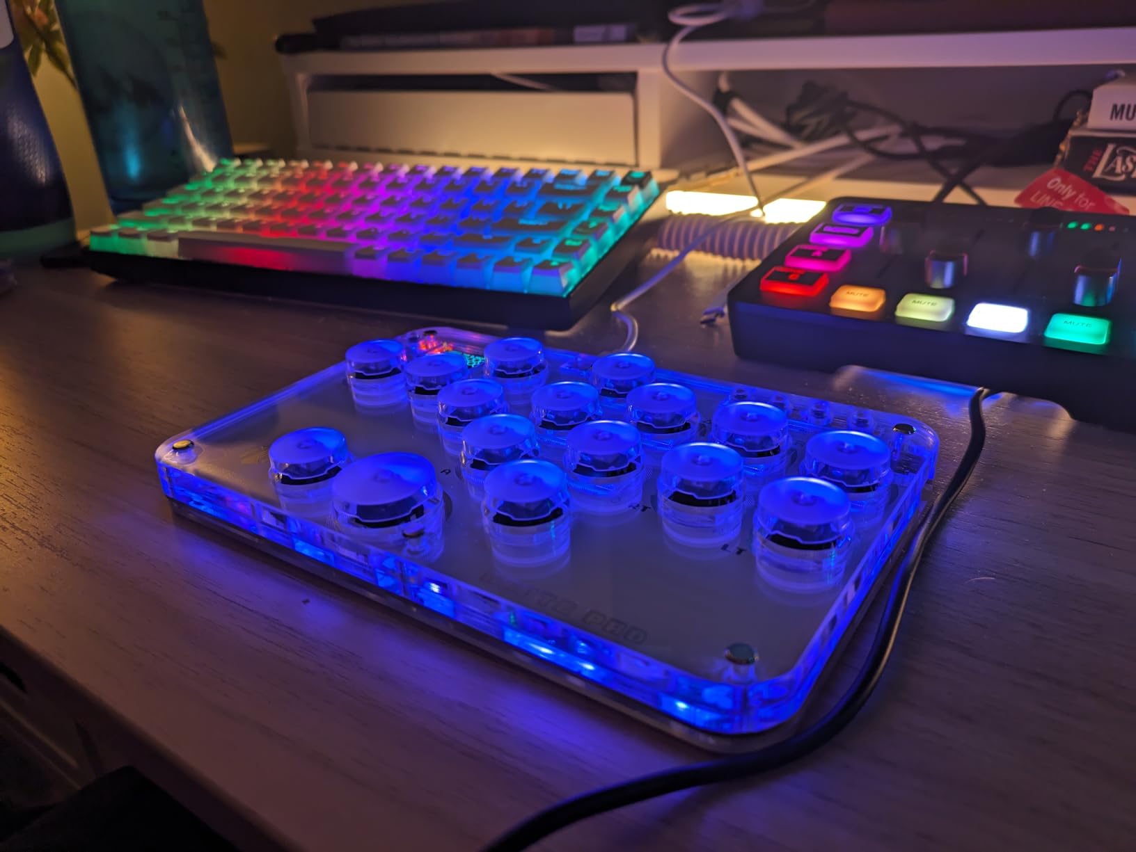 Sehawei Haute42 16-Key Leverless Arcade Stick, RGB Fighting Game Controller customer photo 1
