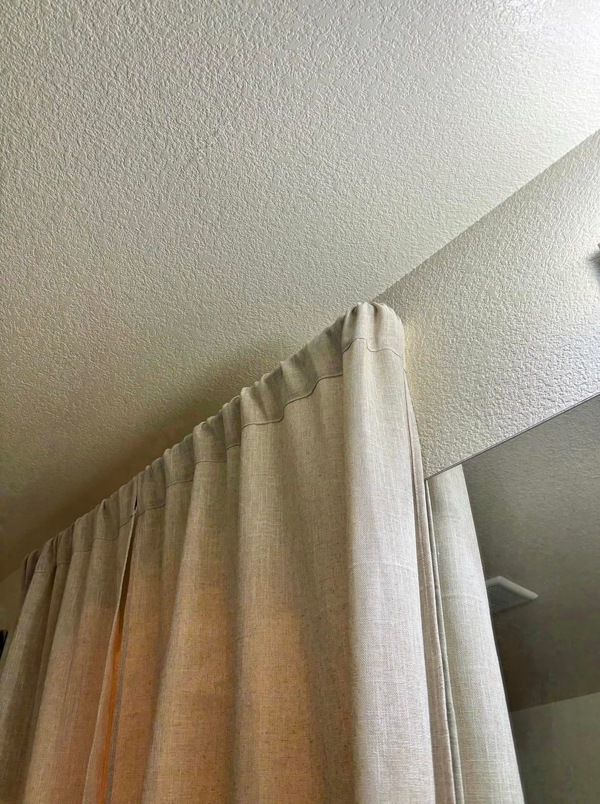 Umbra Twilight Curtain Rod, Wrap Around Blackout, 30 to 84 Inches, Nickel customer photo 2
