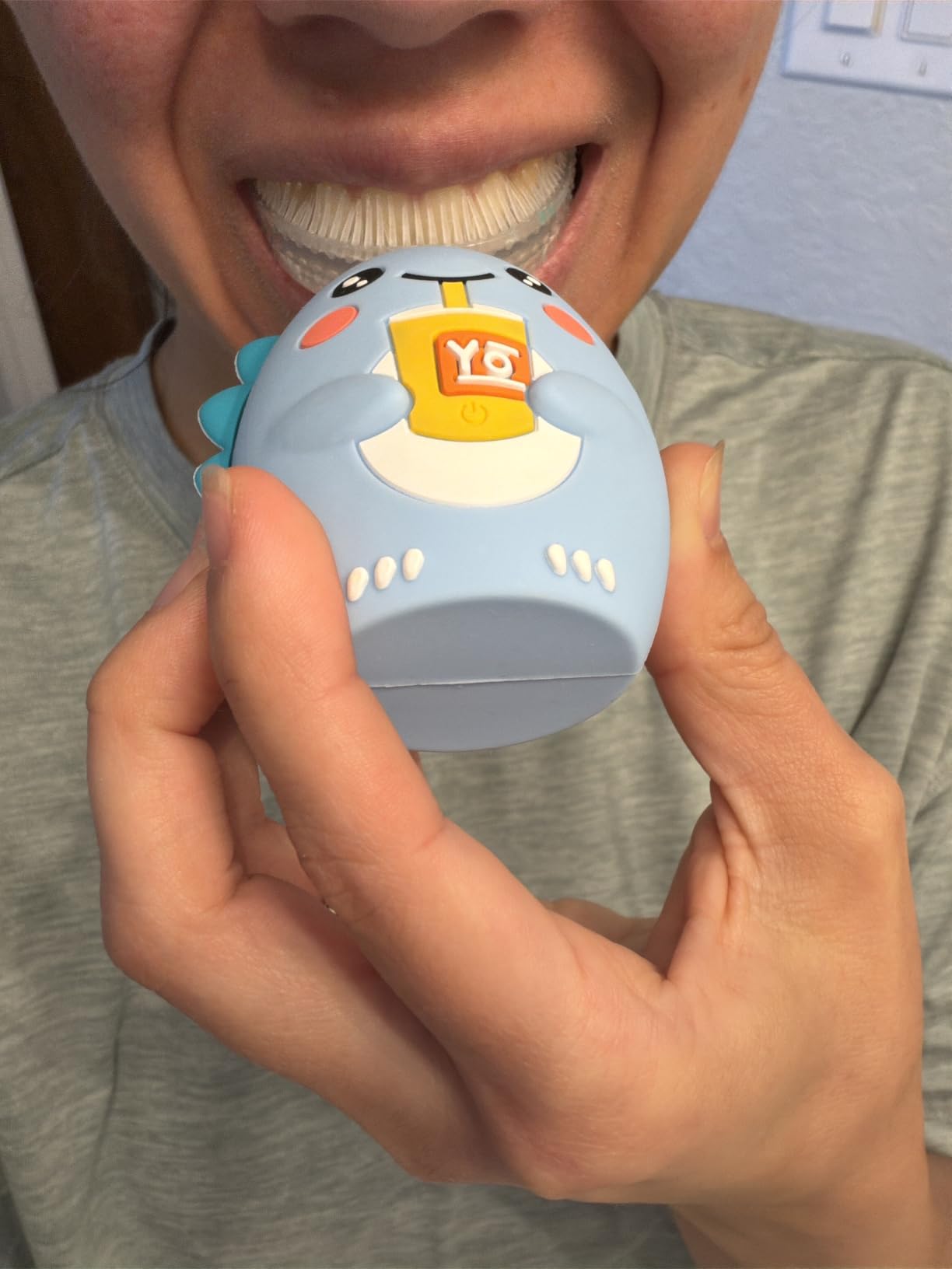 DYCROL Kids U-Shaped Electric Toothbrush,4 Heads,Dinosaur Design Ages 2-6 customer photo 2