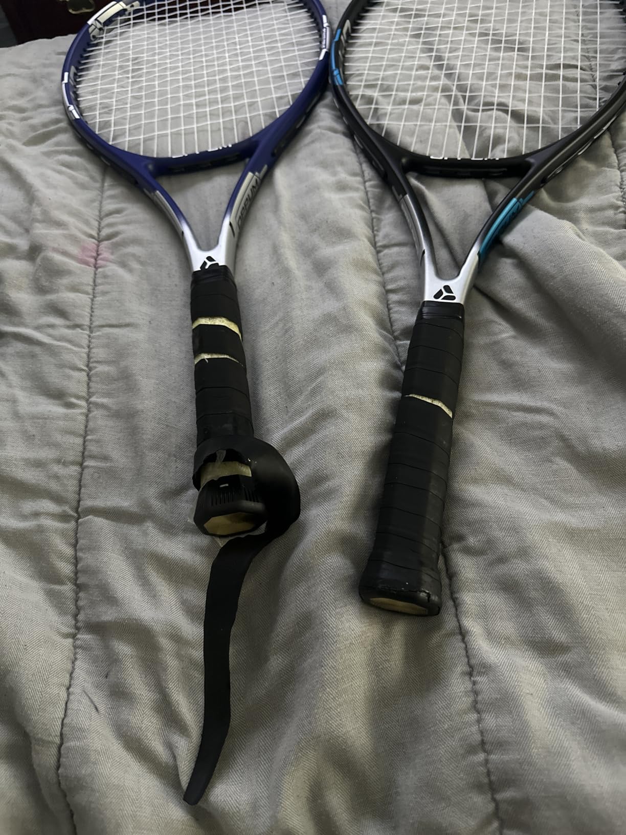 Adult Tennis Racket Set of 2, 27 Inch Pre-Strung for Beginners customer photo 2