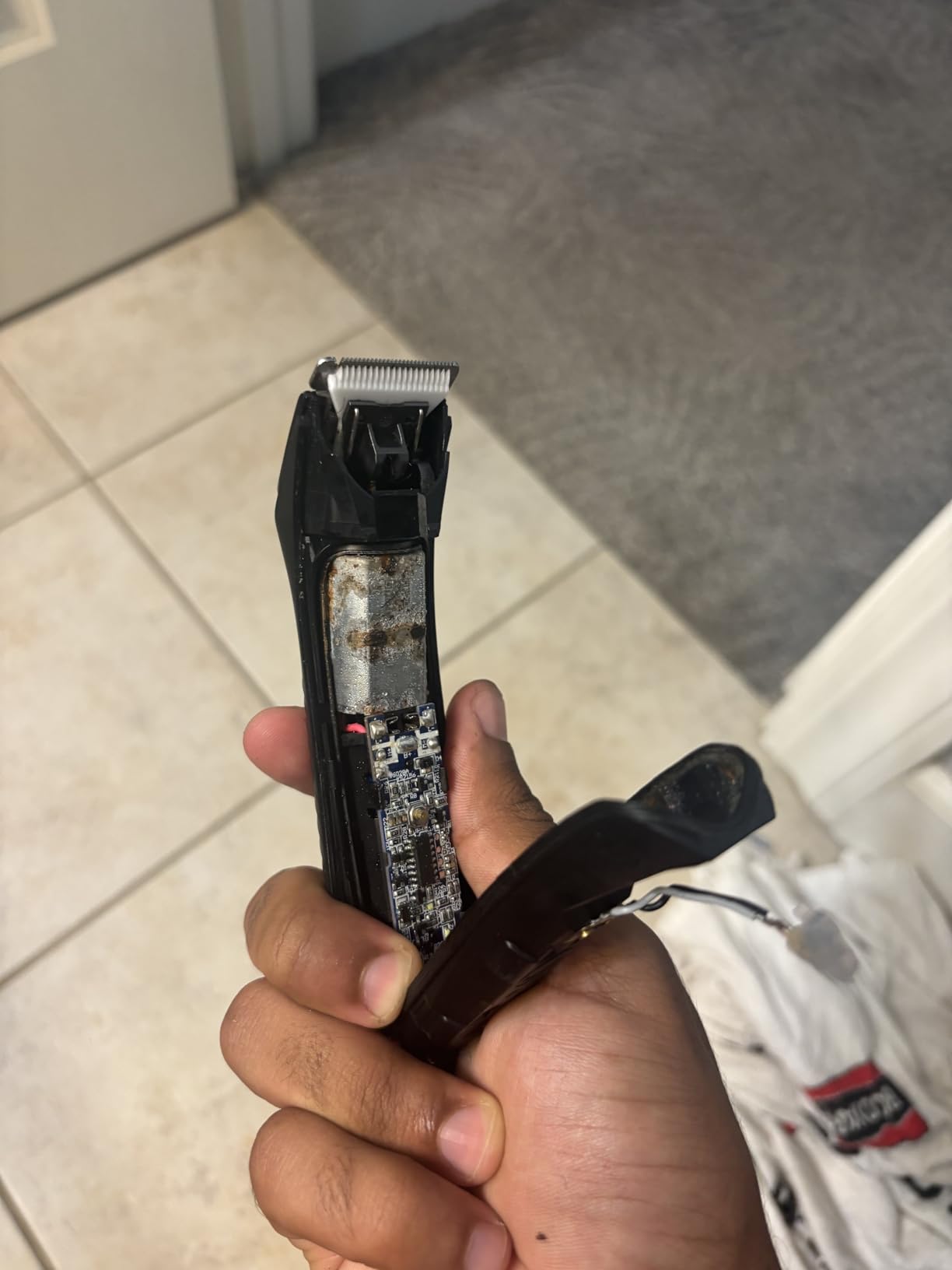 MANSCAPED® The Lawn Mower® 3.0 Plus Groin & Body Hair Trimmer customer photo 2