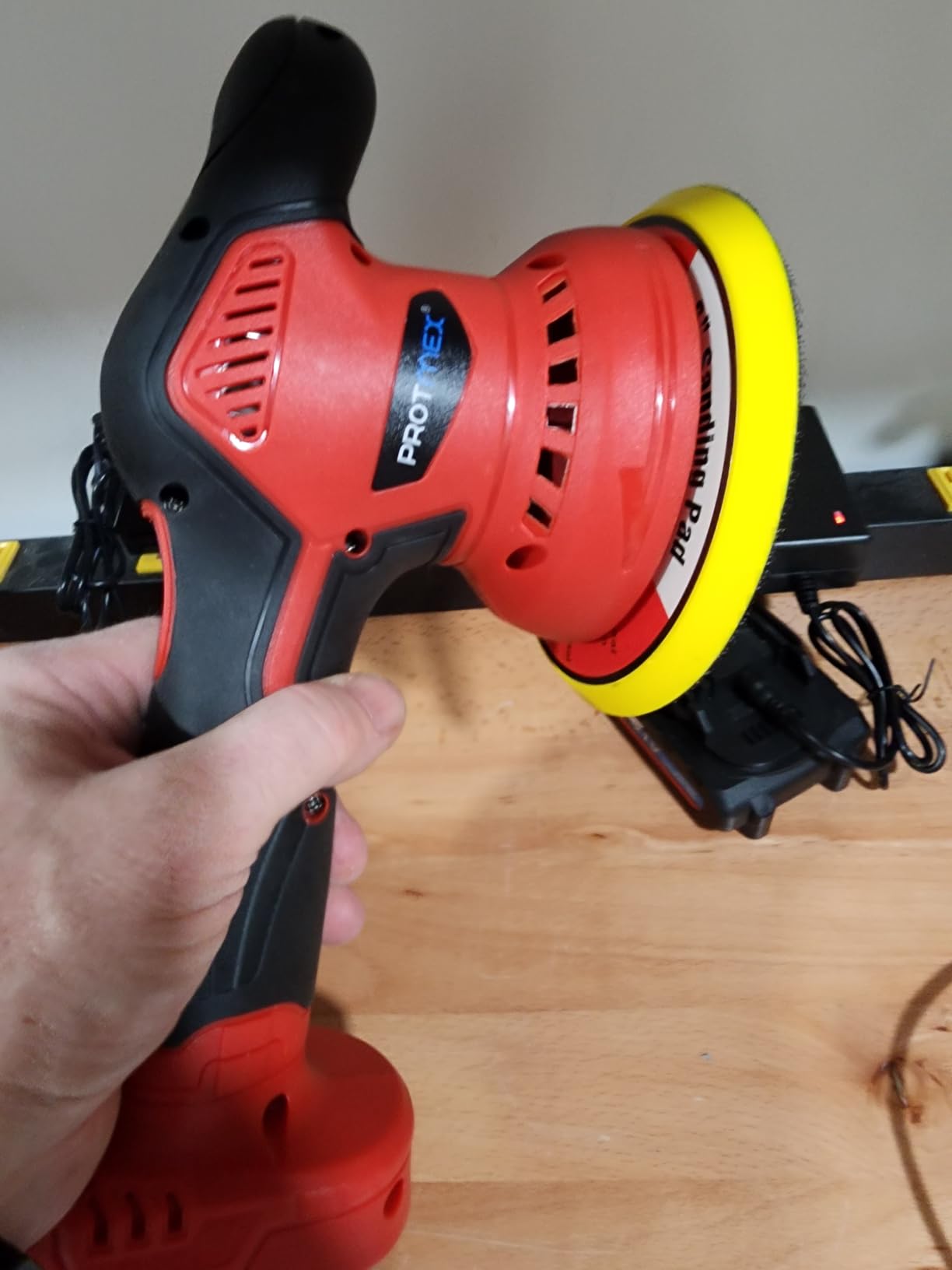 Protmex Cordless Car Buffer Polisher w/ 2x2000mAh 21V Batteries, Orange customer photo 2