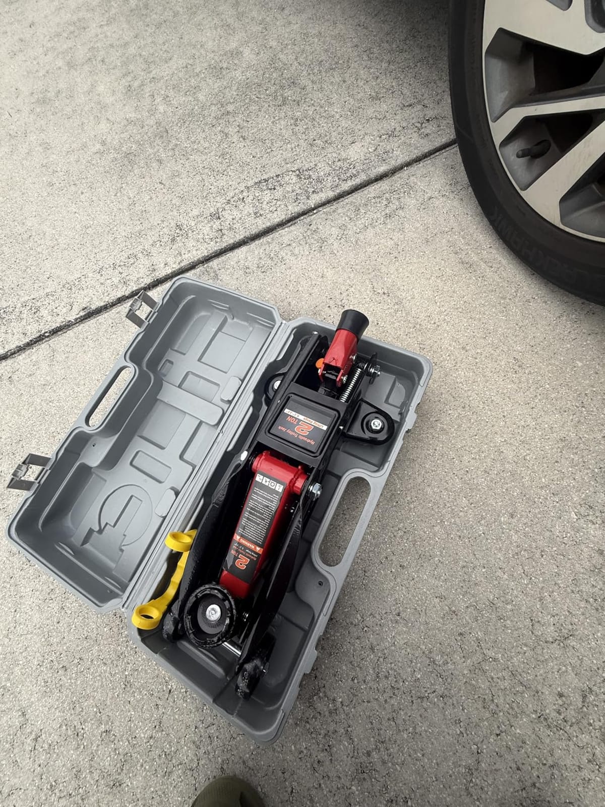 DNA Motoring Low Profile Hydraulic Trolley Service/Floor Jack, 2 Ton (4000 lbs) Capacity, Lifting Range 5.1
