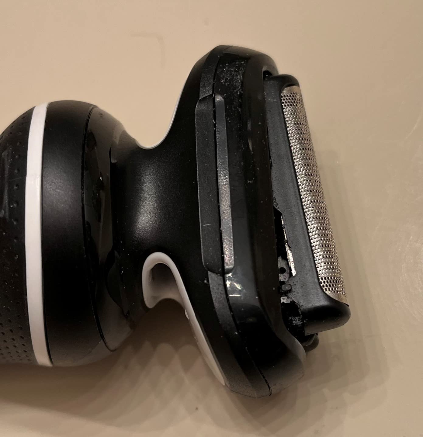 Braun Electric Shaver for Men, Series 5 5150cs, Wet & Dry Razor, Turbo Shaving Mode, Foil Shaver, with Beard Trimmer, Body Groomer and Charging Stand, Blue customer photo 1