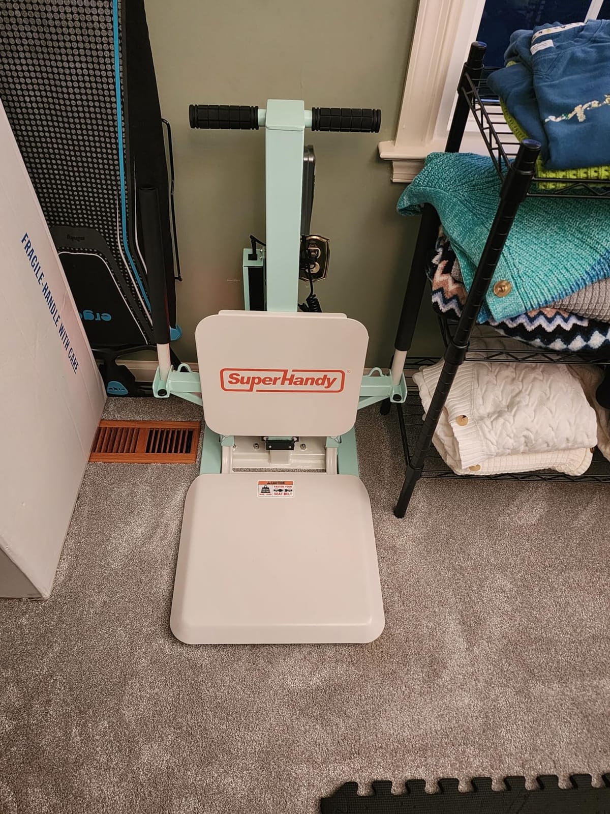 SuperHandy Electric Floor Lift for Elderly, 400 lb Capacity customer photo 1