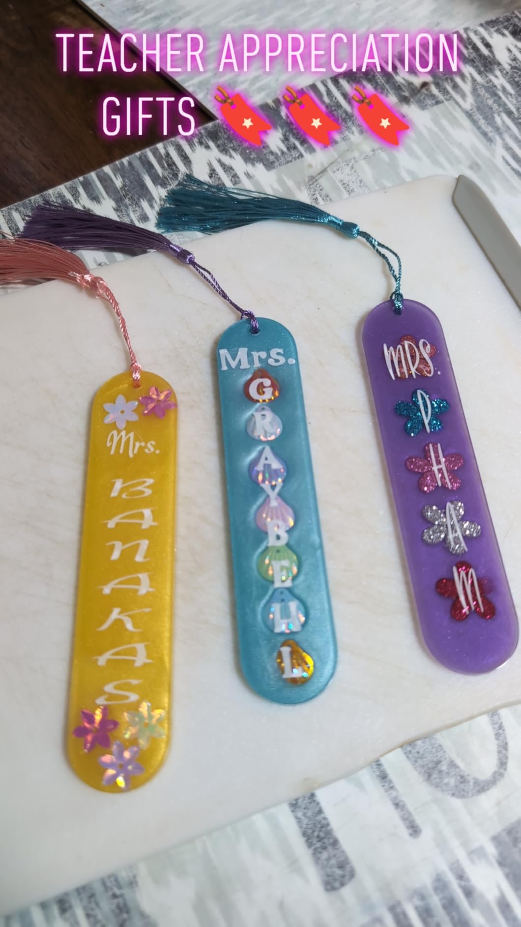 RESINWORLD Set of 3 Shiny Bookmarks Silicone Mold, Bookmark Resin Mold with Tassels, Small Medium Rectangle Bookmark Mold customer photo 1