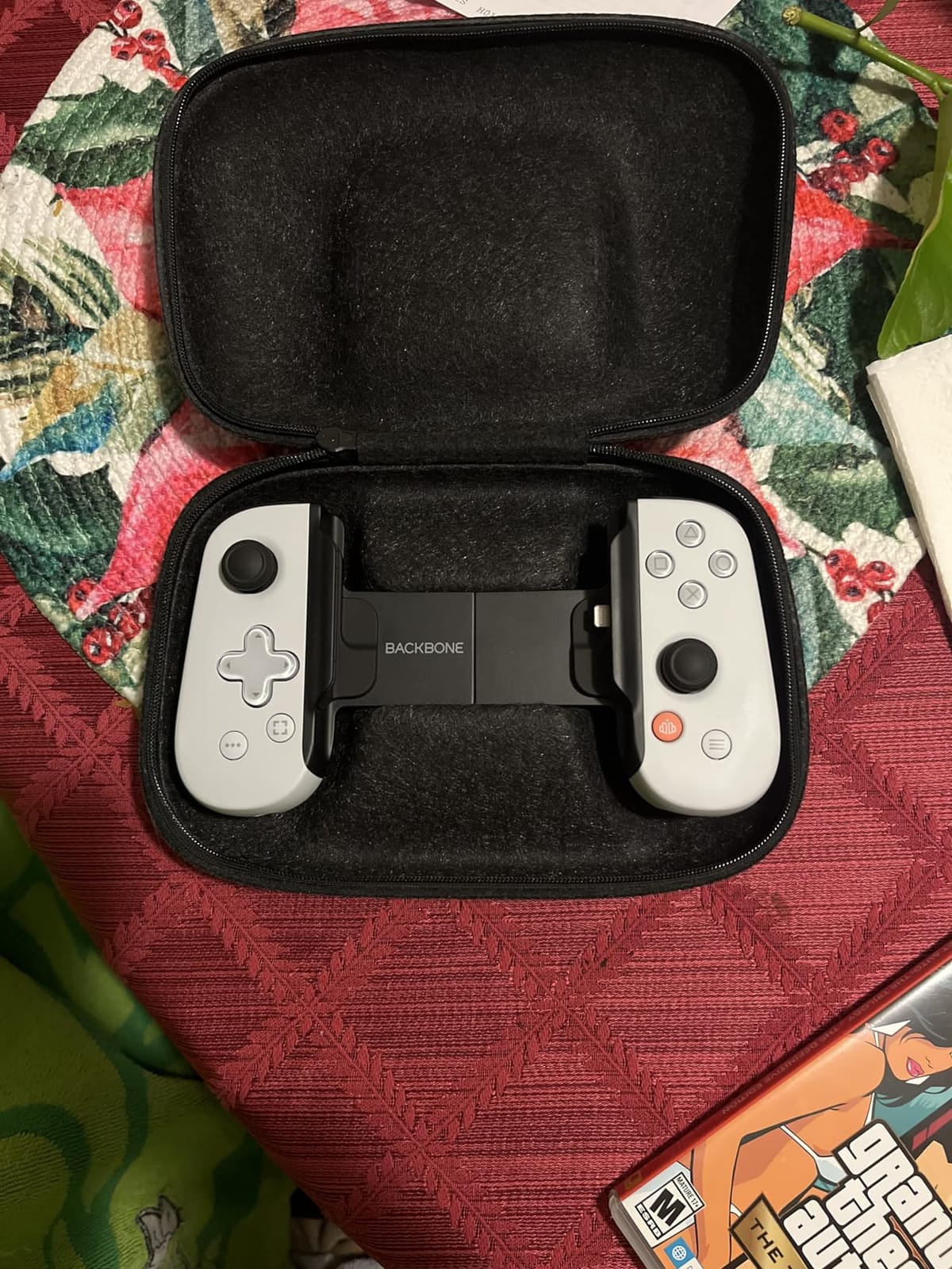 BACKBONE One Gaming Controller (PlayStation Edition), Lightning, 2nd Gen customer photo 1