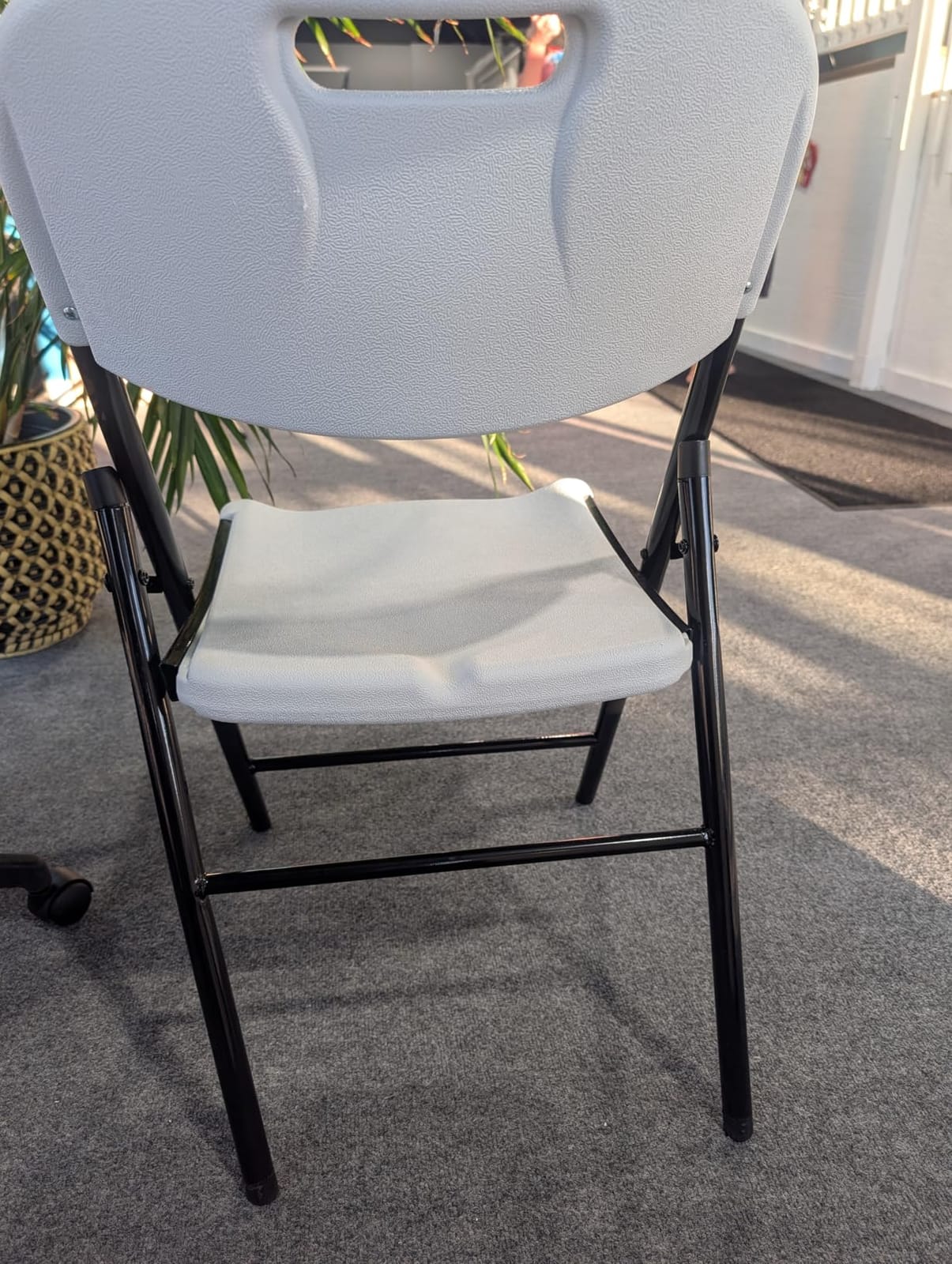 10 Pack Thicker 800 LBS White Folding Chairs, Commercial Grade Folding Chair, Foldable Chairs for Events customer photo 2