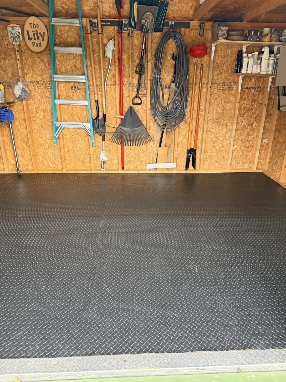 Grandroad auto 8x20 FT Garage Floor Mat, 2.8mm Thickened Flooring Roll for Under Car Diamond Plate PVC Rubber Mat with 20 Pcs Tapes, Non-Slip Floor Mat for Garage, Warehouse, Gyms, Trailer, Black customer photo 2