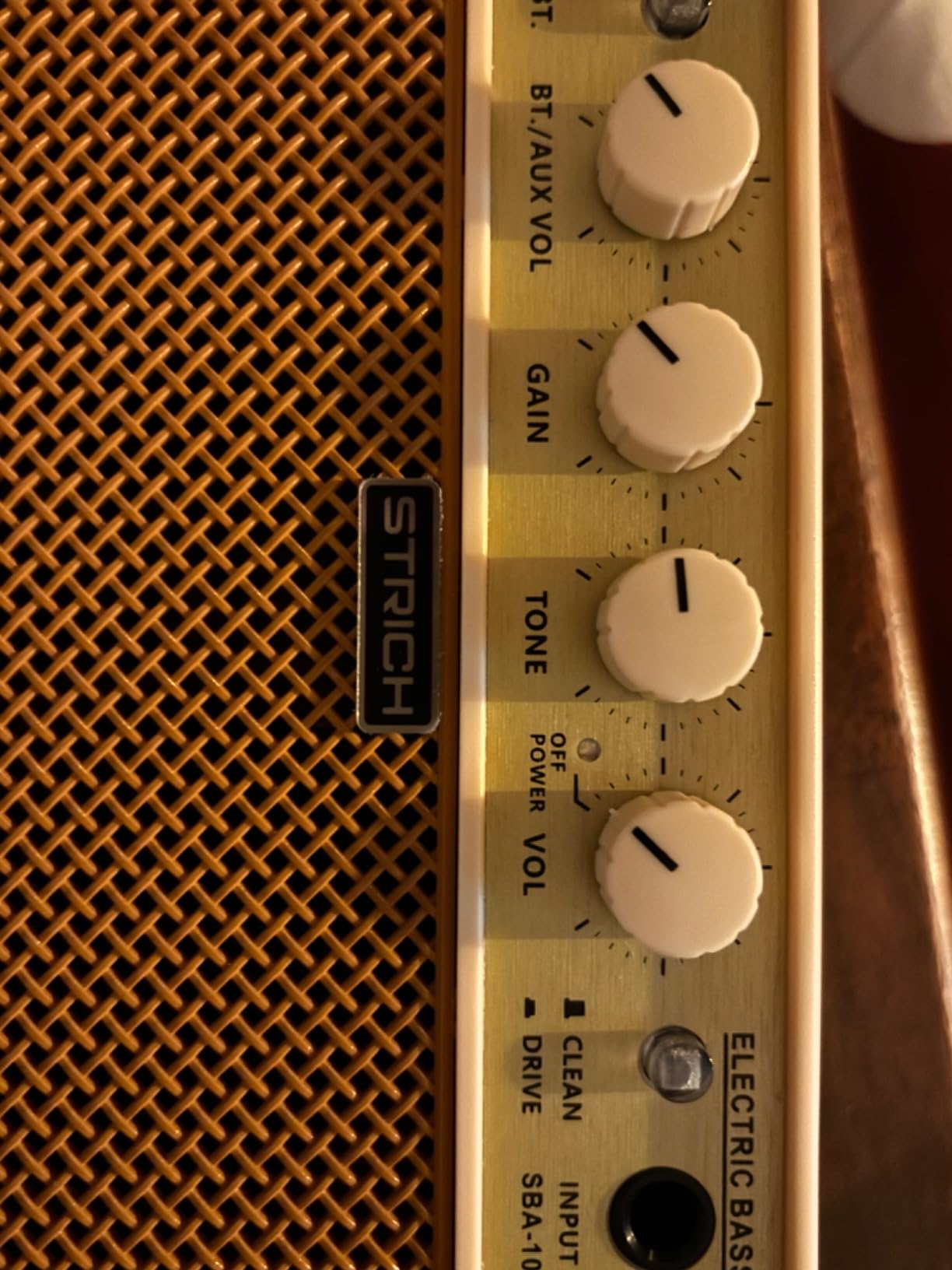 STRICH 2 x 5W Mini Bass Practice Amp, Rechargeable, Clean/Drive, Brown customer photo 2