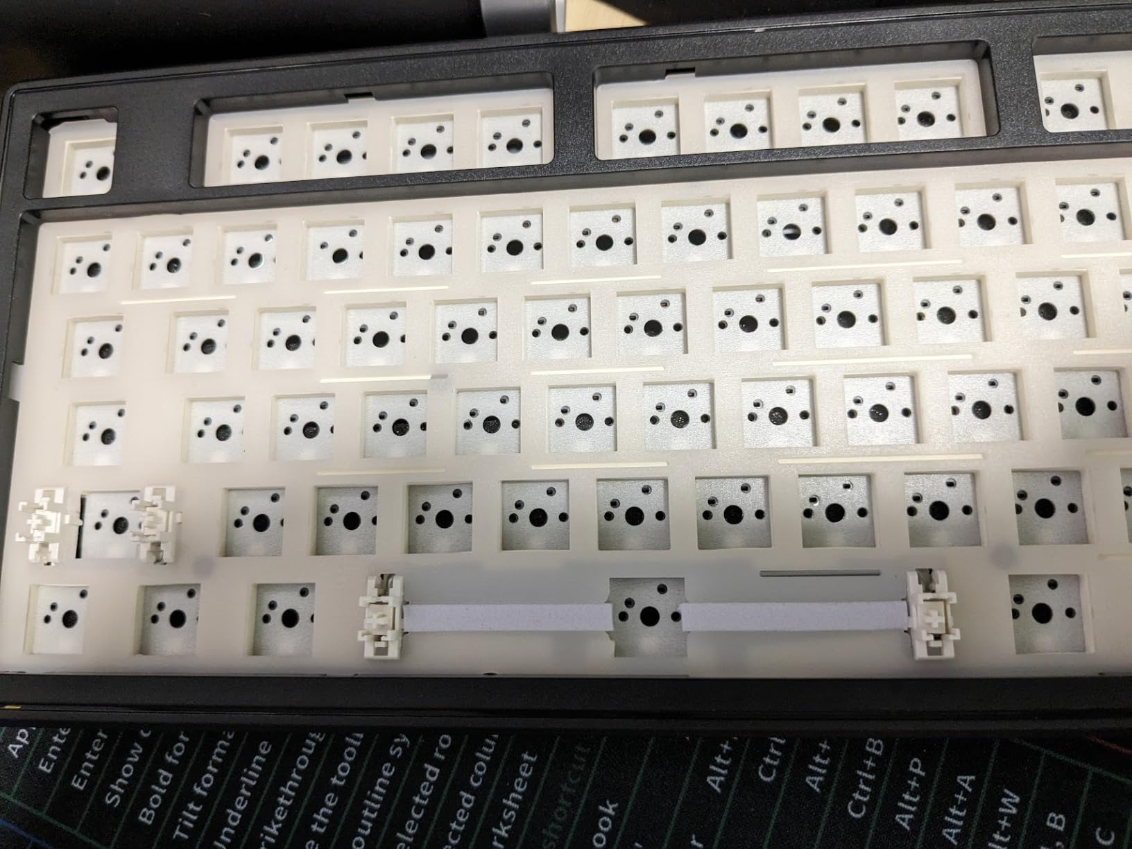 75% Custom Barebones Keyboard Kit Gasket Mounted, Blank DIY Silent TKL Mechanical Gaming Keyboard PCB Hot Swappable 3pin/5pin Switch with South-Facing RGB for Win/Mac (M87 Kit-Black) customer photo 2