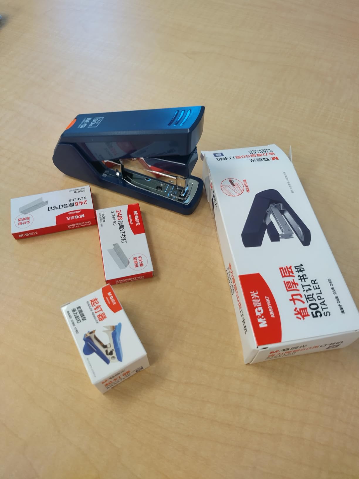 M&G Heavy-Duty Stapler for Desk, 50 Sheet Effortless No-Jam Stapling, Black customer photo 2