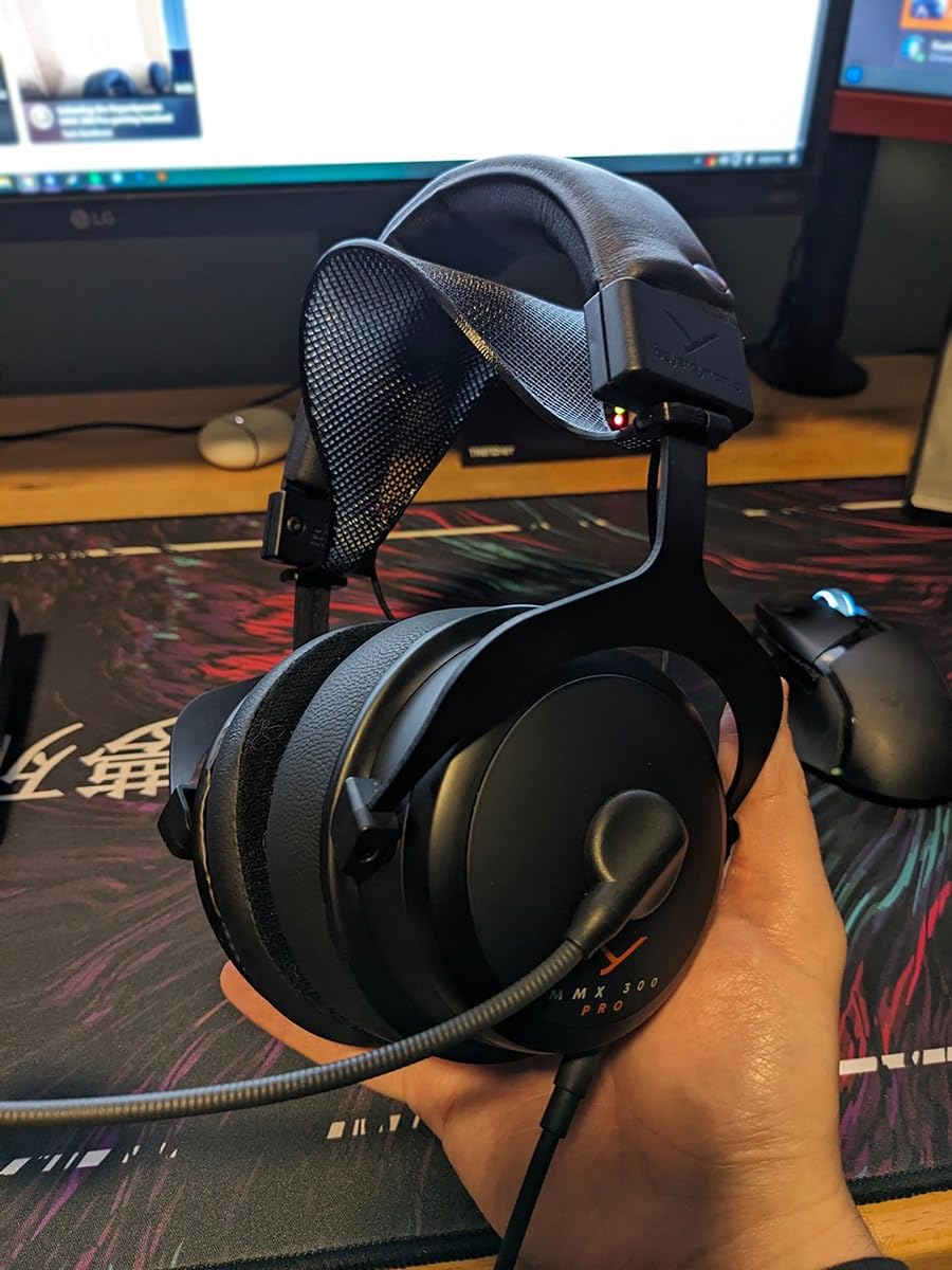 MMX 300 Pro Wired Closed-Back Gaming Headset, Condenser Mic | Shuts out the room so you stay locked in, closed-back audio for PC, PlayStation and Switch, broadcast-grade mic customer photo 2