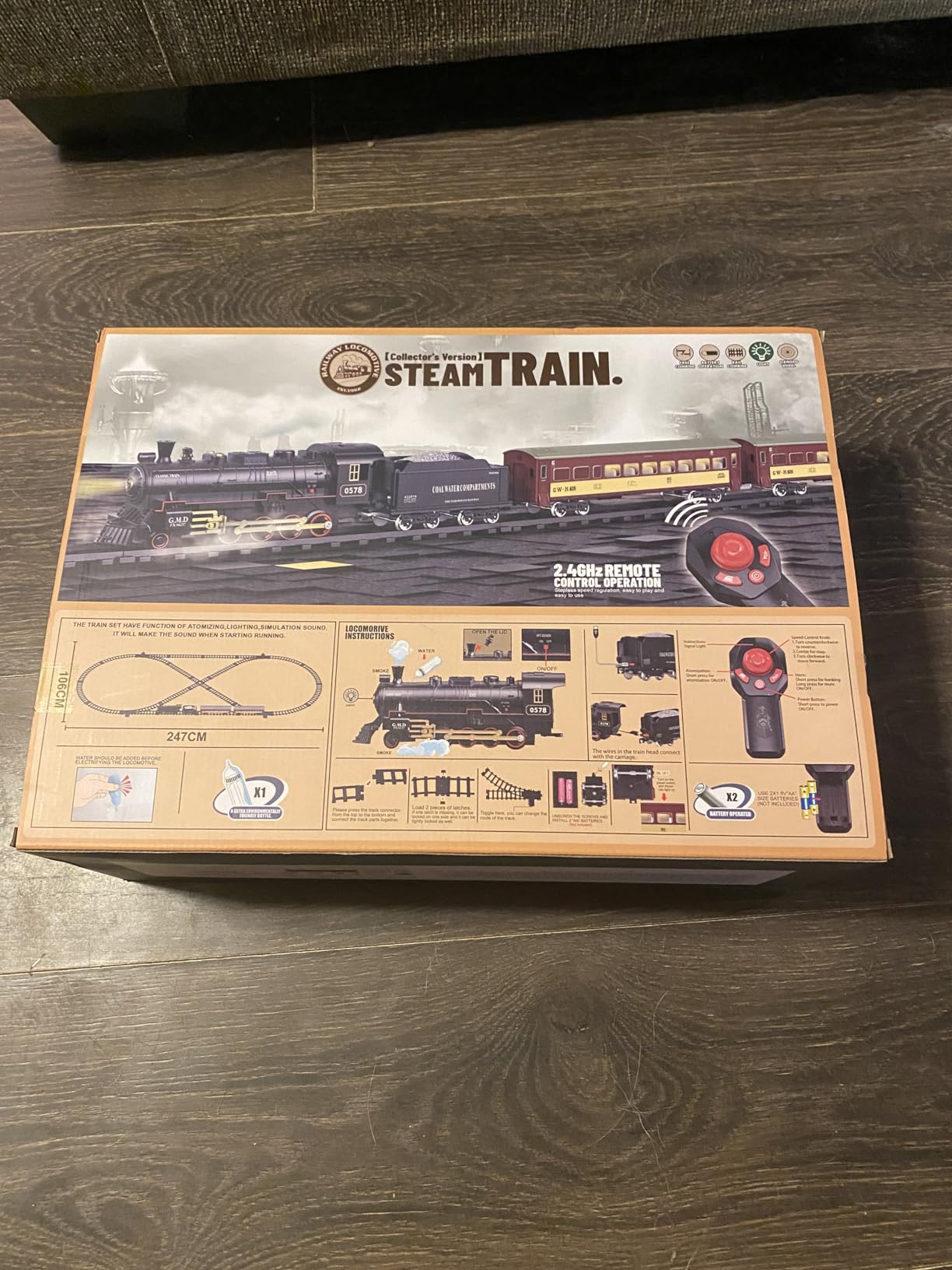 Hot Bee RC Train Set, Alloy Steam Locomotive with Light-Up Cars and Tracks customer photo 1