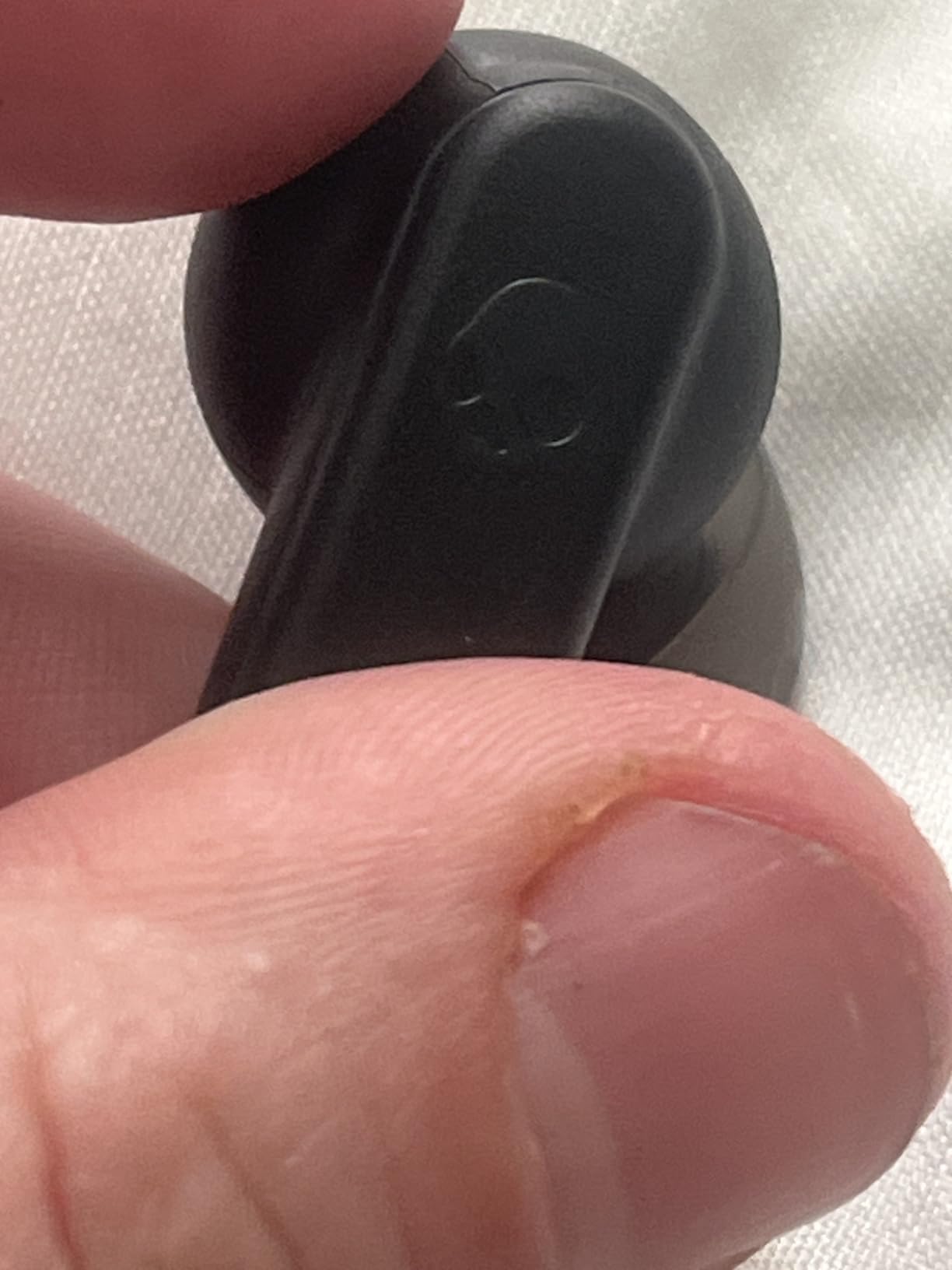 Dime Evo Wireless Earbuds with Clip-Anywhere Case - True Black customer photo 1