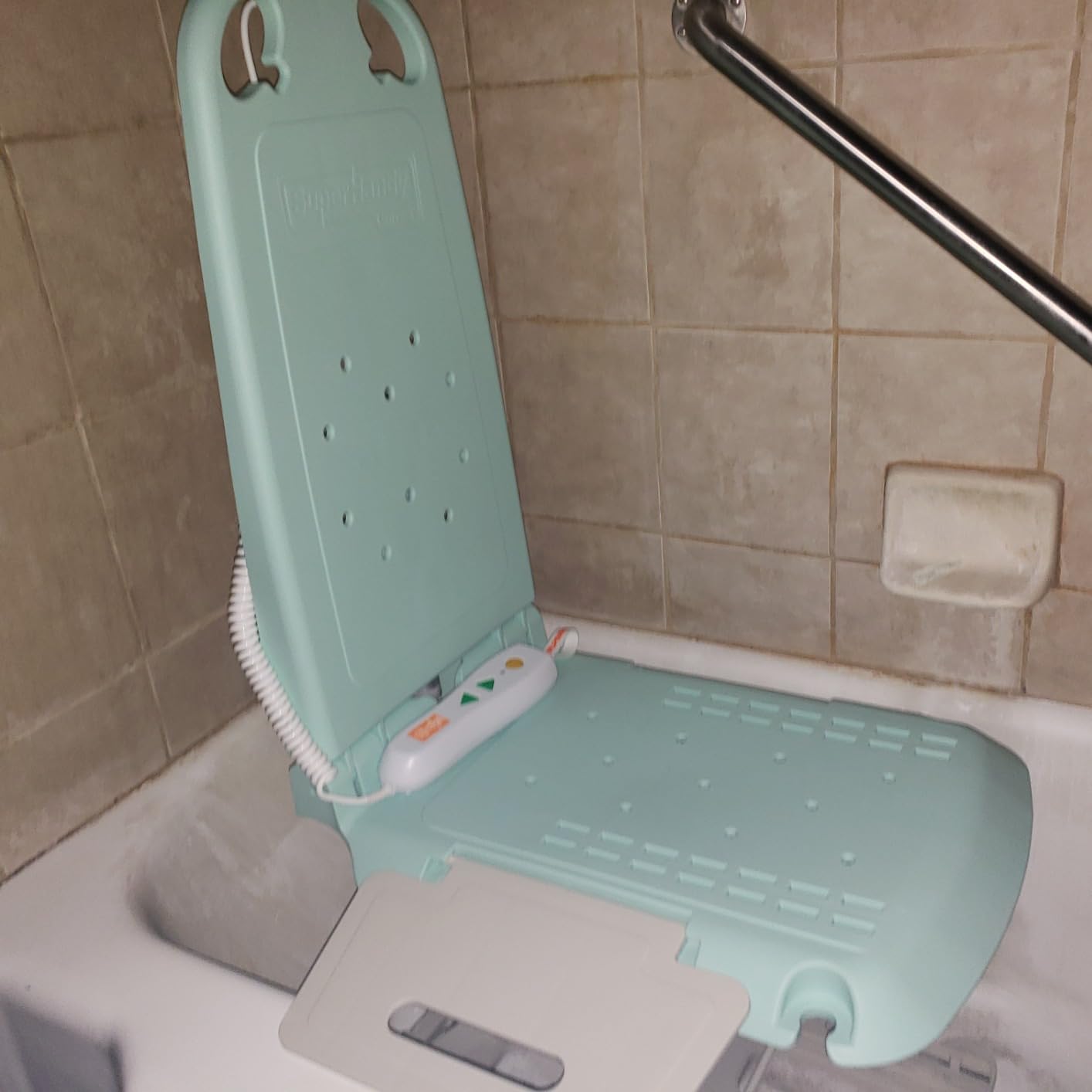 SuperHandy Portable Floor and Bath Lift, 330 lb Capacity, Aluminum Frame customer photo 1
