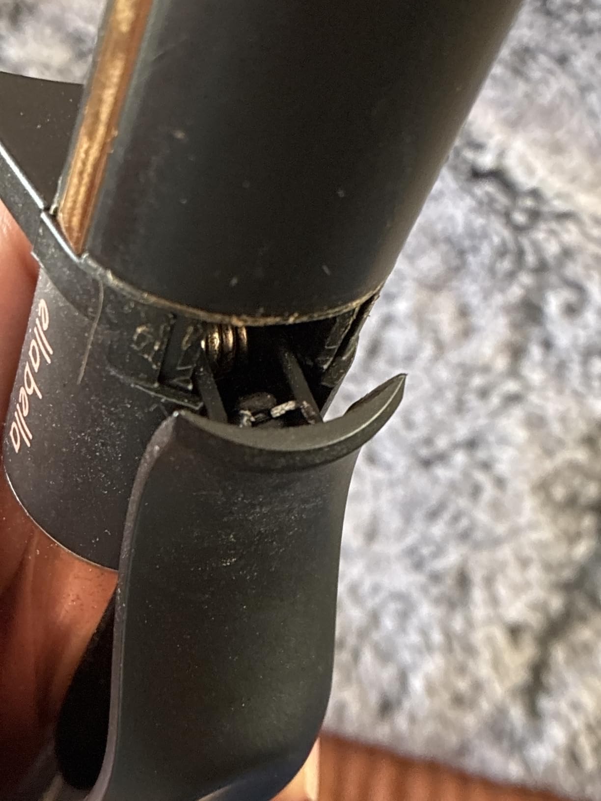 ELLA BELLA® Curling Iron 1.5
