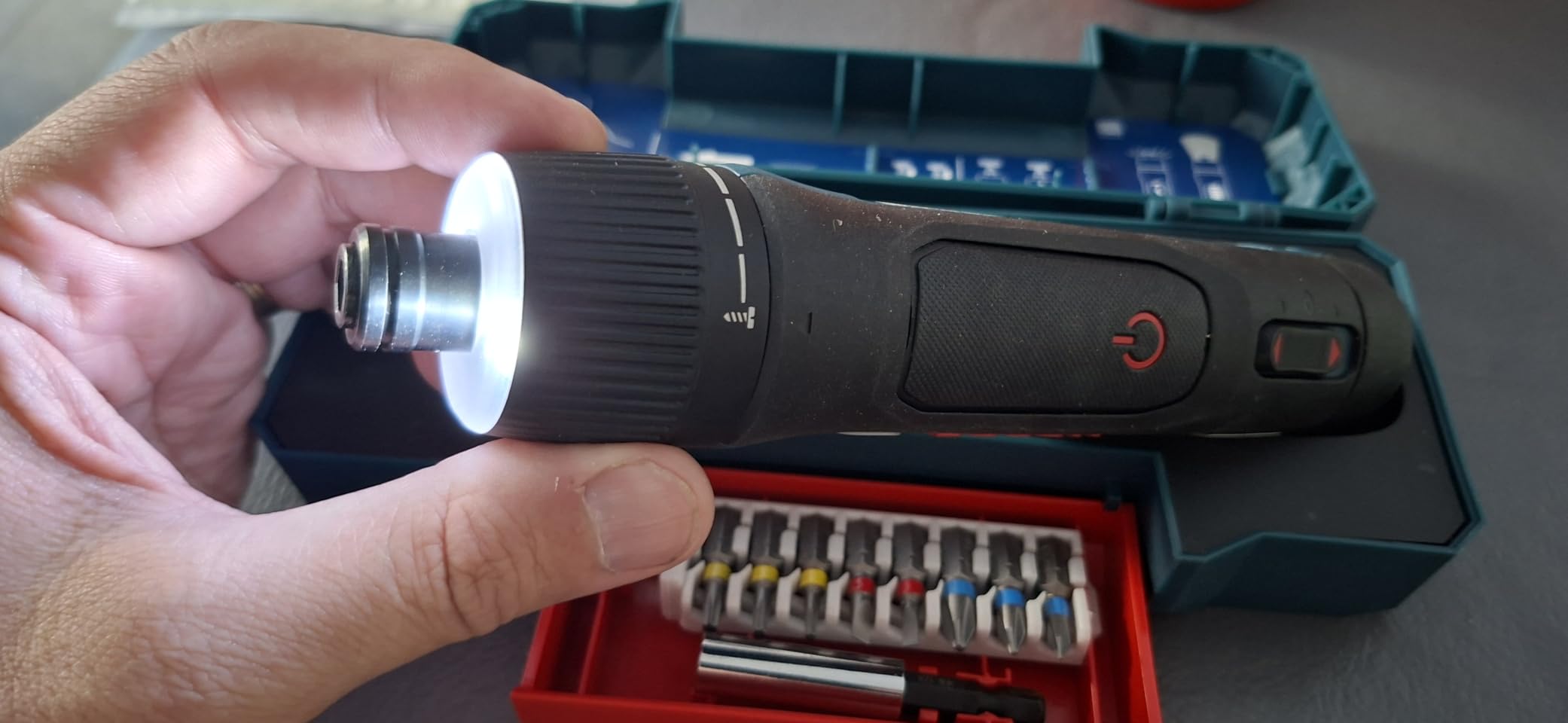 Bosch Professional Screwdriver Bosch GO 3 (incl. 8pcs bit Set, bit Holder, USB-C Cable, Mini Case) customer photo 1