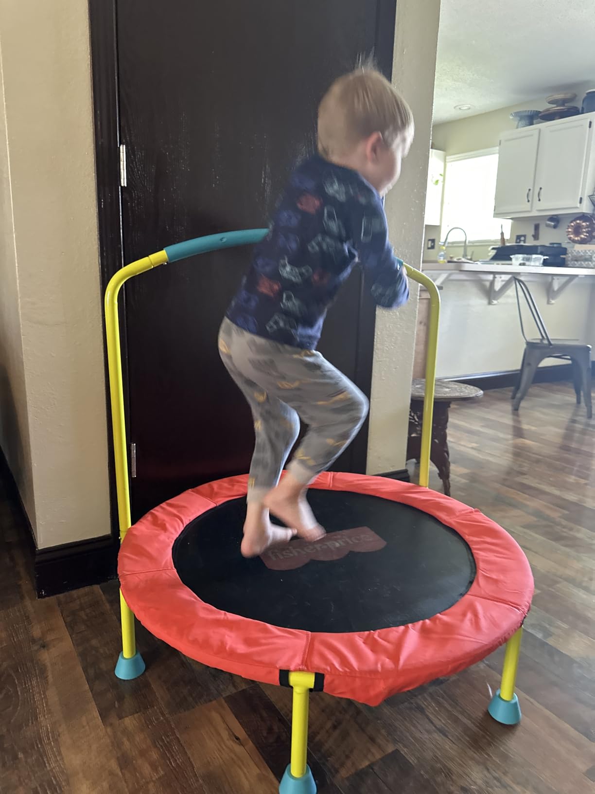 Fisher-Price 3-Foot Mini Trampoline, WonderJump 36-Inch Round Indoor Toddler Kids Trampoline with Stabilizing Handlebar customer photo 1
