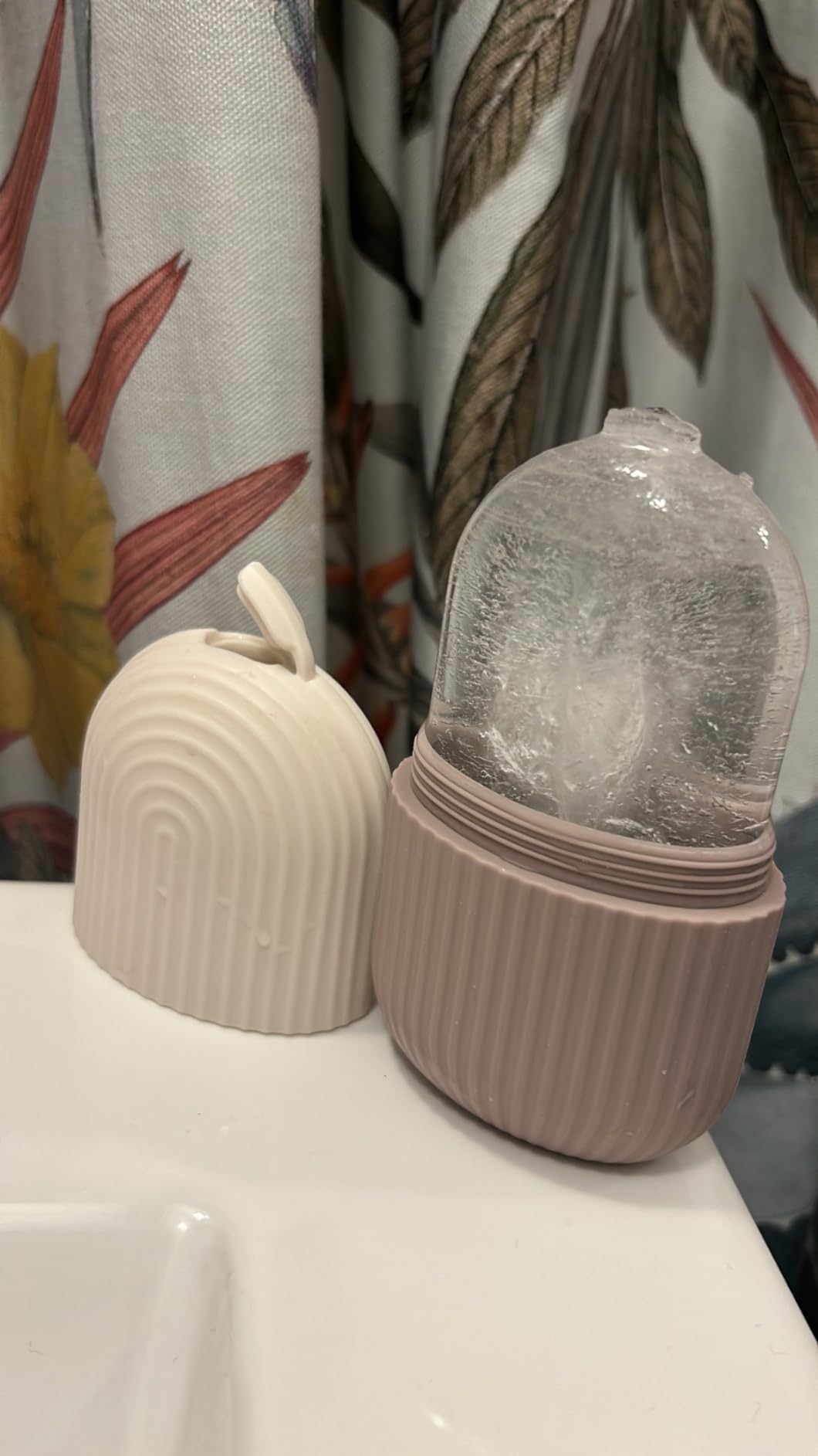 XHJRI Ice Face Roller Massager,Ice Cube Roller for Face, Eyes and Neck Naturally Conditioning and Skin Care,De-Puff Eye Bags,Reduce Migraine Pain,Reusable Massage Silicone Ice Mold (New Purple) customer photo 2