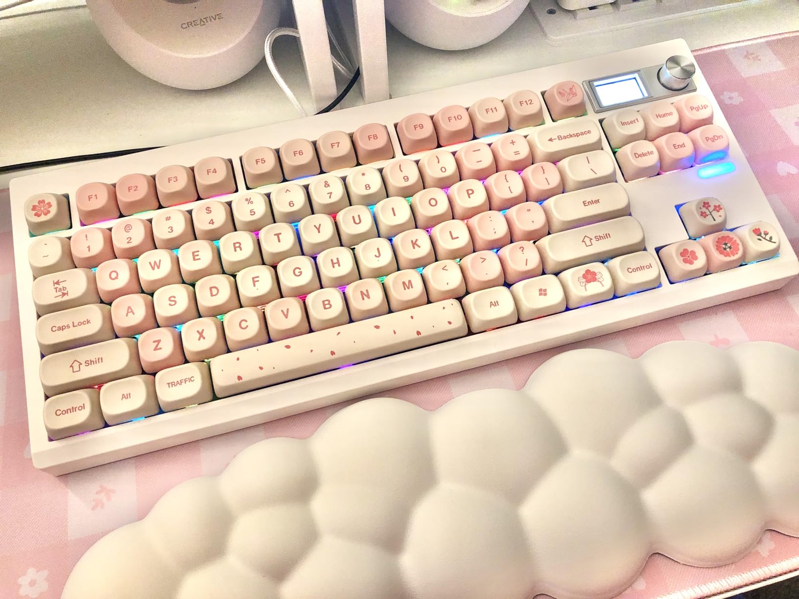 GMK87 Keyboard Barebones Kit, Gasket Mount Hot Swap PCB Triple Mode BT5.0/2.4G/Type-C Wireless Mechanical Keyboard with Knob VIA-Programmable Custom TFT-Screen RGB Gaming DIY Kit (White) customer photo 1