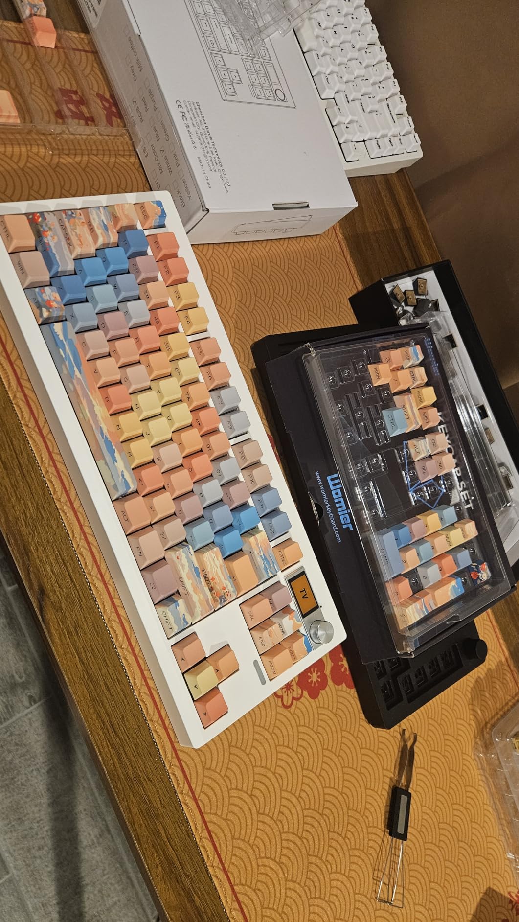 GMK87 Keyboard Barebones Kit, Gasket Mount Hot Swap PCB Triple Mode BT5.0/2.4G/Type-C Wireless Mechanical Keyboard with Knob VIA-Programmable Custom TFT-Screen RGB Gaming DIY Kit (White) customer photo 2