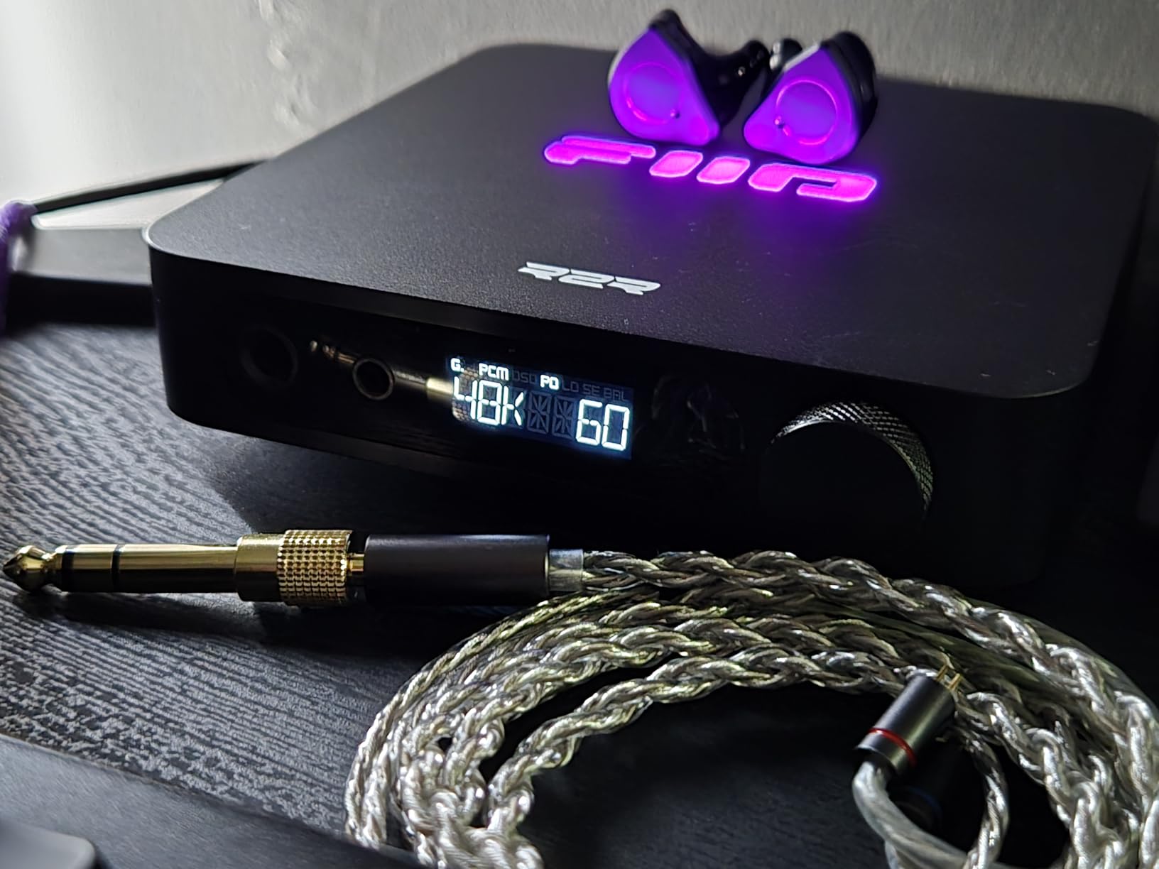 K11 Compact Desktop R2R Architecture DAC and Headphone Amplifier (Black) customer photo 2