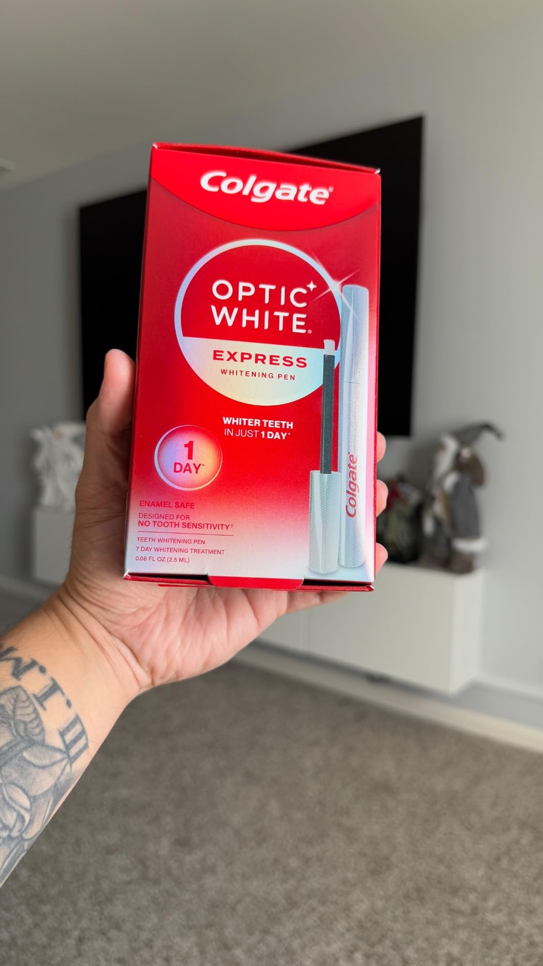 Colgate Optic White Express Teeth Whitening Pen, 7 Day Treatment, 0.08 oz customer photo 2