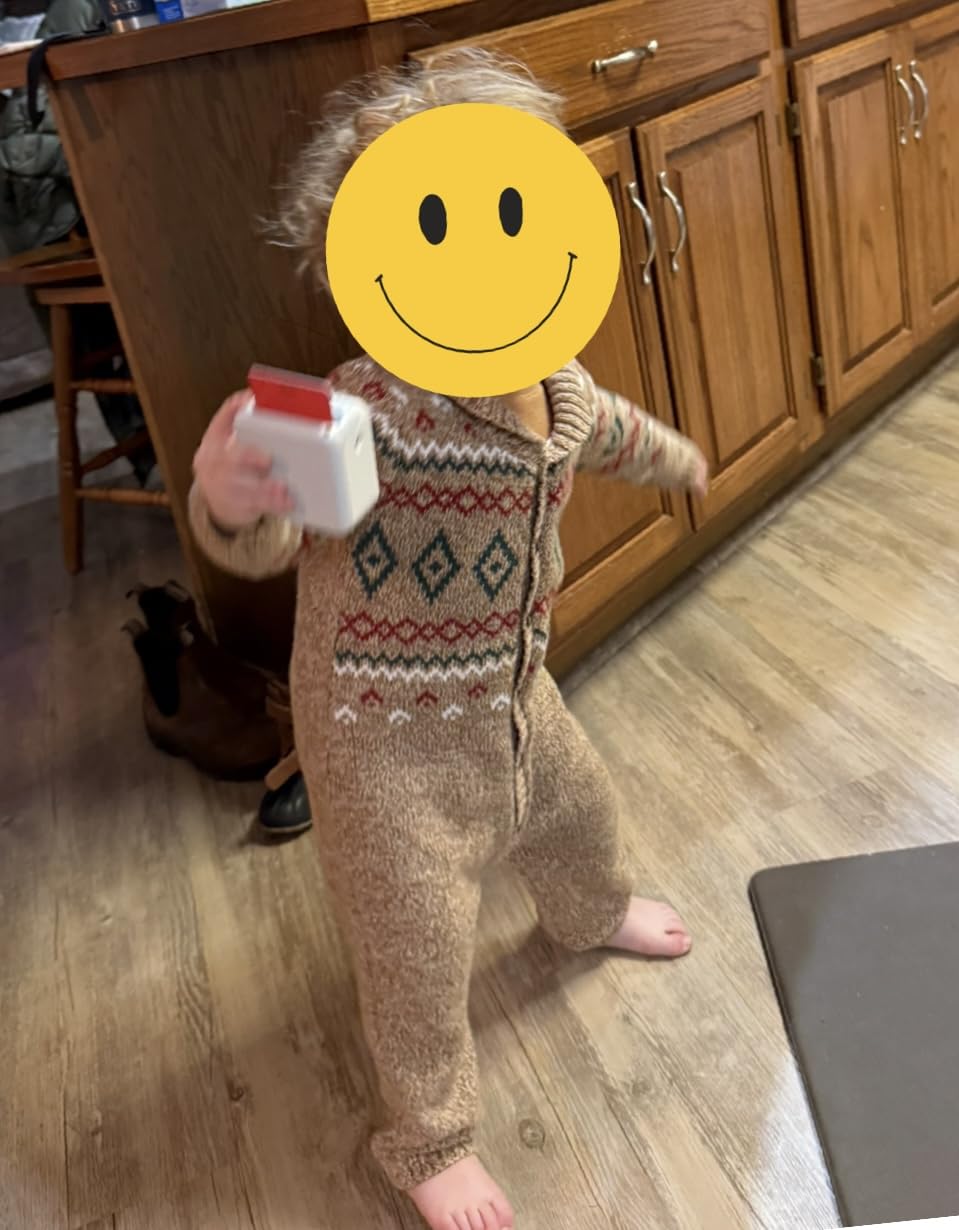 Yoto Mini (2024 Edition) + Starter Pack for Little Kids Bundle, Ages 3+ customer photo 1